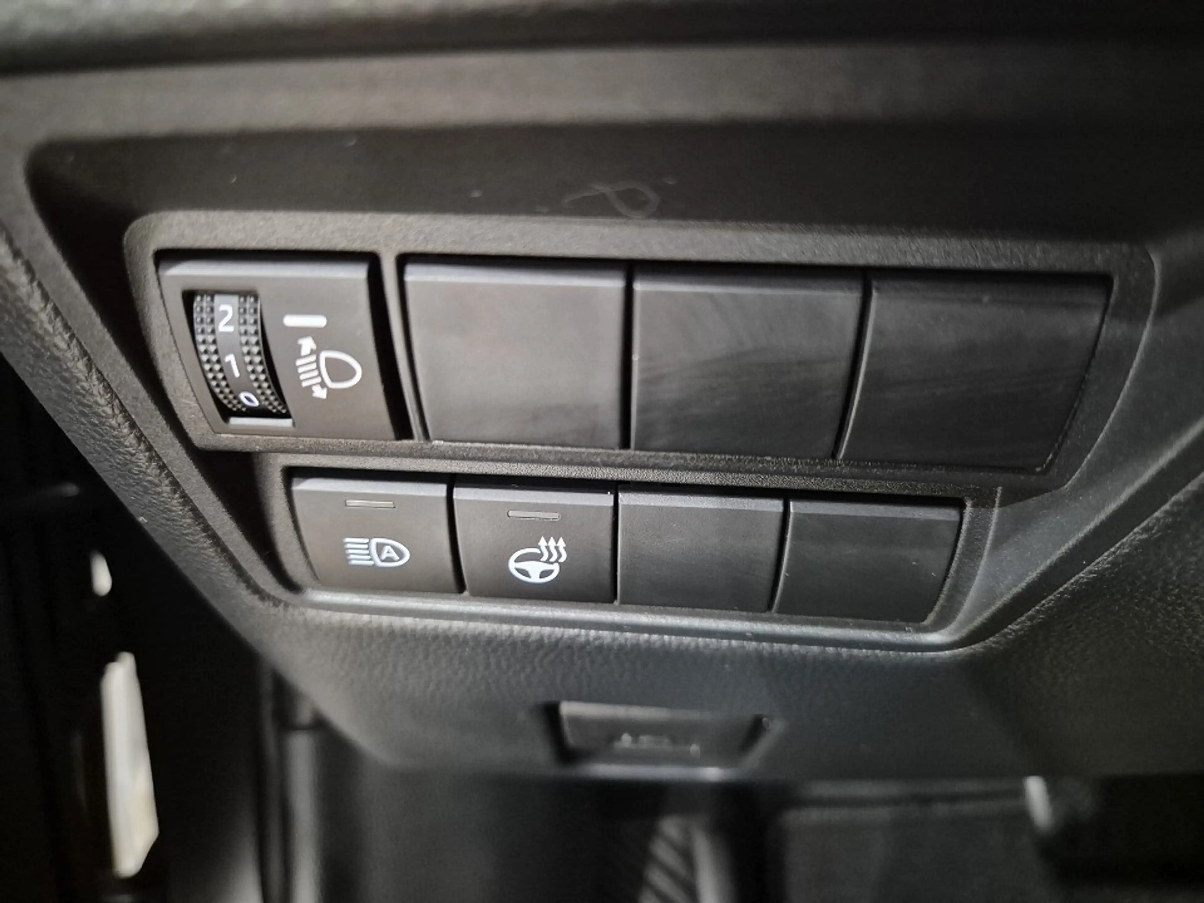 Mazda 2 Hybrid Homura Plus VVT-i 116/Navi/Head-Up/Panorama — photo 10