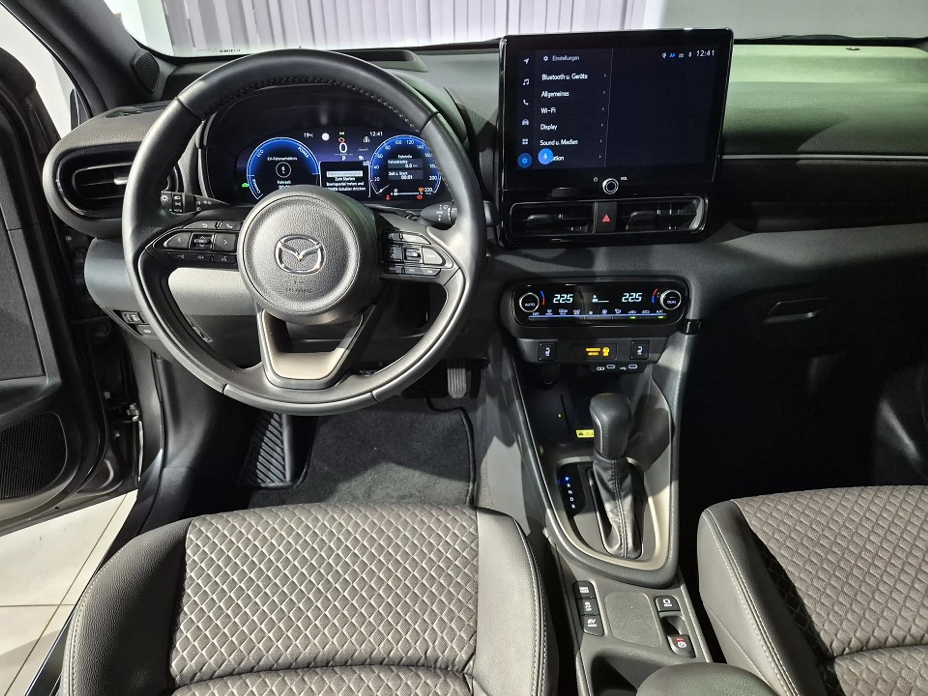 Mazda 2 Hybrid Homura Plus VVT-i 116/Navi/Head-Up/Panorama — photo 8