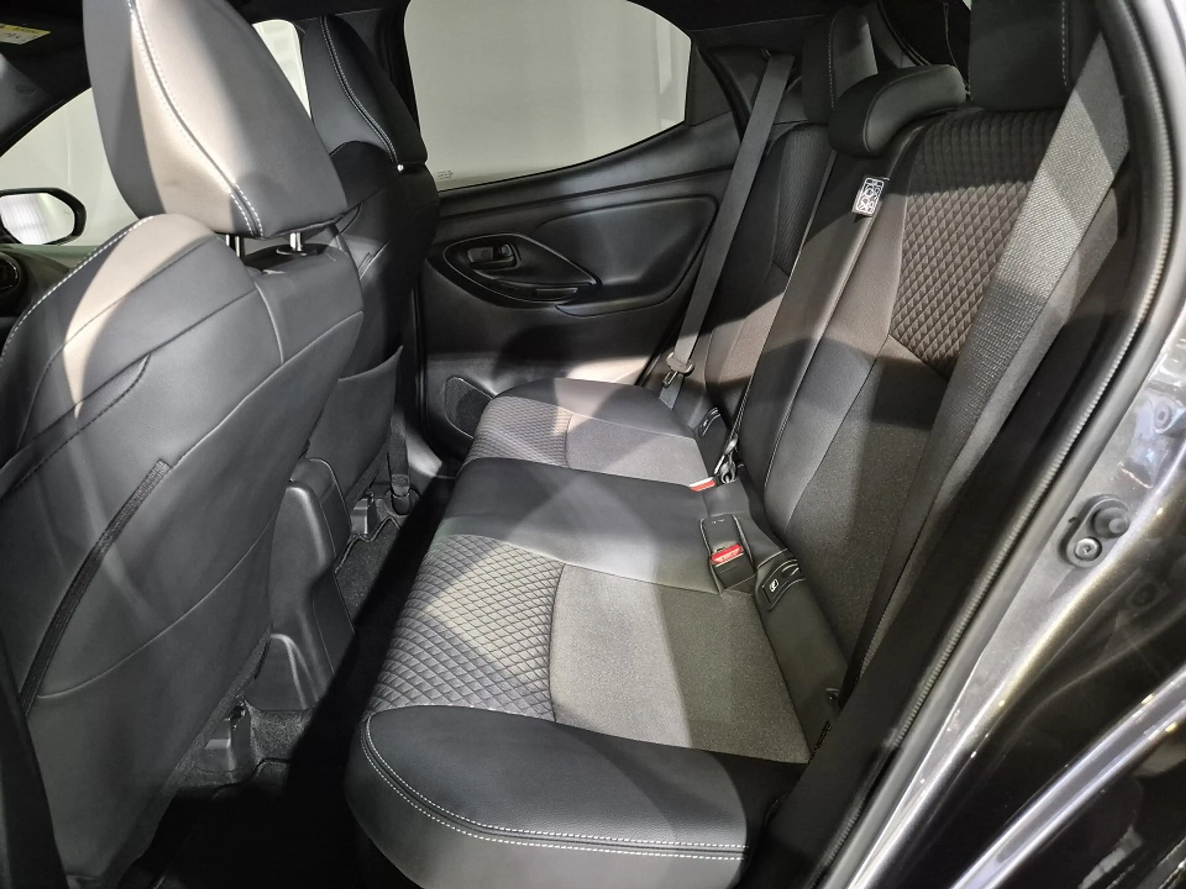 Mazda 2 Hybrid Homura Plus VVT-i 116/Navi/Head-Up/Panorama — photo 6