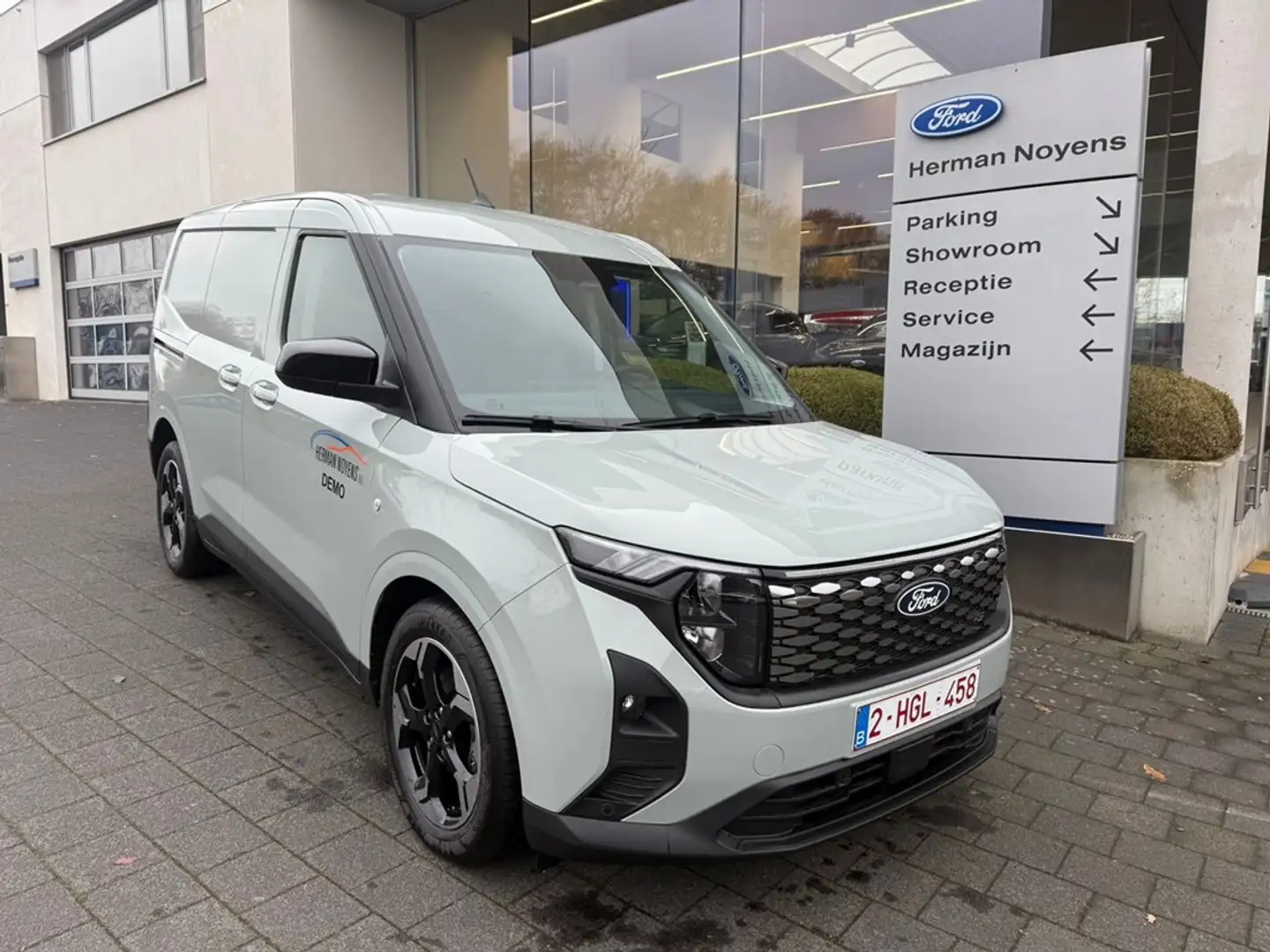 Ford Transit Courier Electric Gris - 2