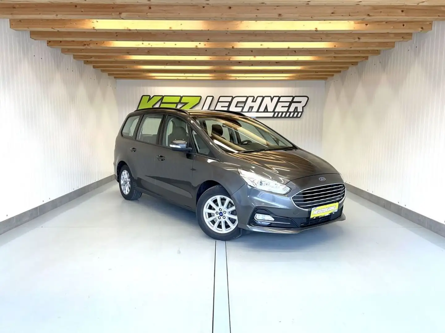 Ford Galaxy 2,0 EcoBl. Aut. ''7-SITZER*R-KAM*NAVI*TEMP'' Šedá - 1