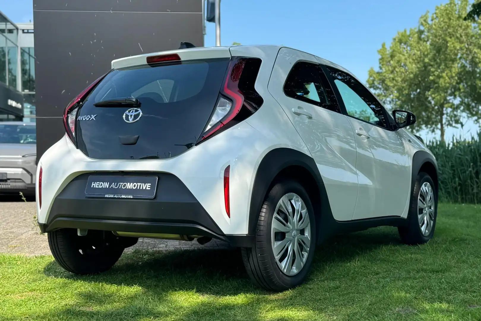 Toyota Aygo X 1.0 VVT-i MT Play | Navigatie via App | Camera | A Blanc - 2