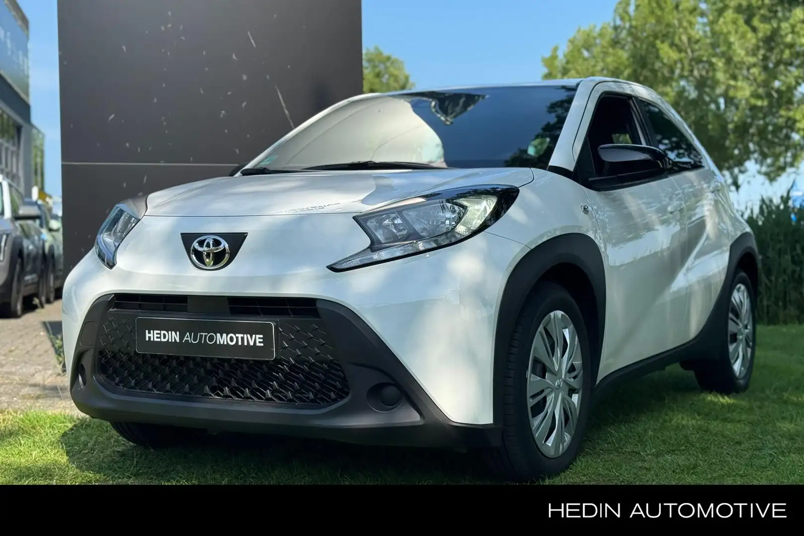 Toyota Aygo X 1.0 VVT-i MT Play | Navigatie via App | Camera | A Blanc - 1