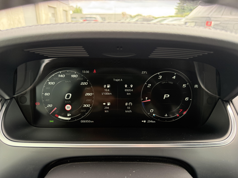 Jaguar F-Type R-Dynamic-P300 — photo 15