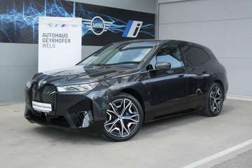 xDrive40 71kWh *Sportpaket/AHK/Pano/Head-Up/Sitzlüftung/Soft Close/DA-Prof./H&K Sound*