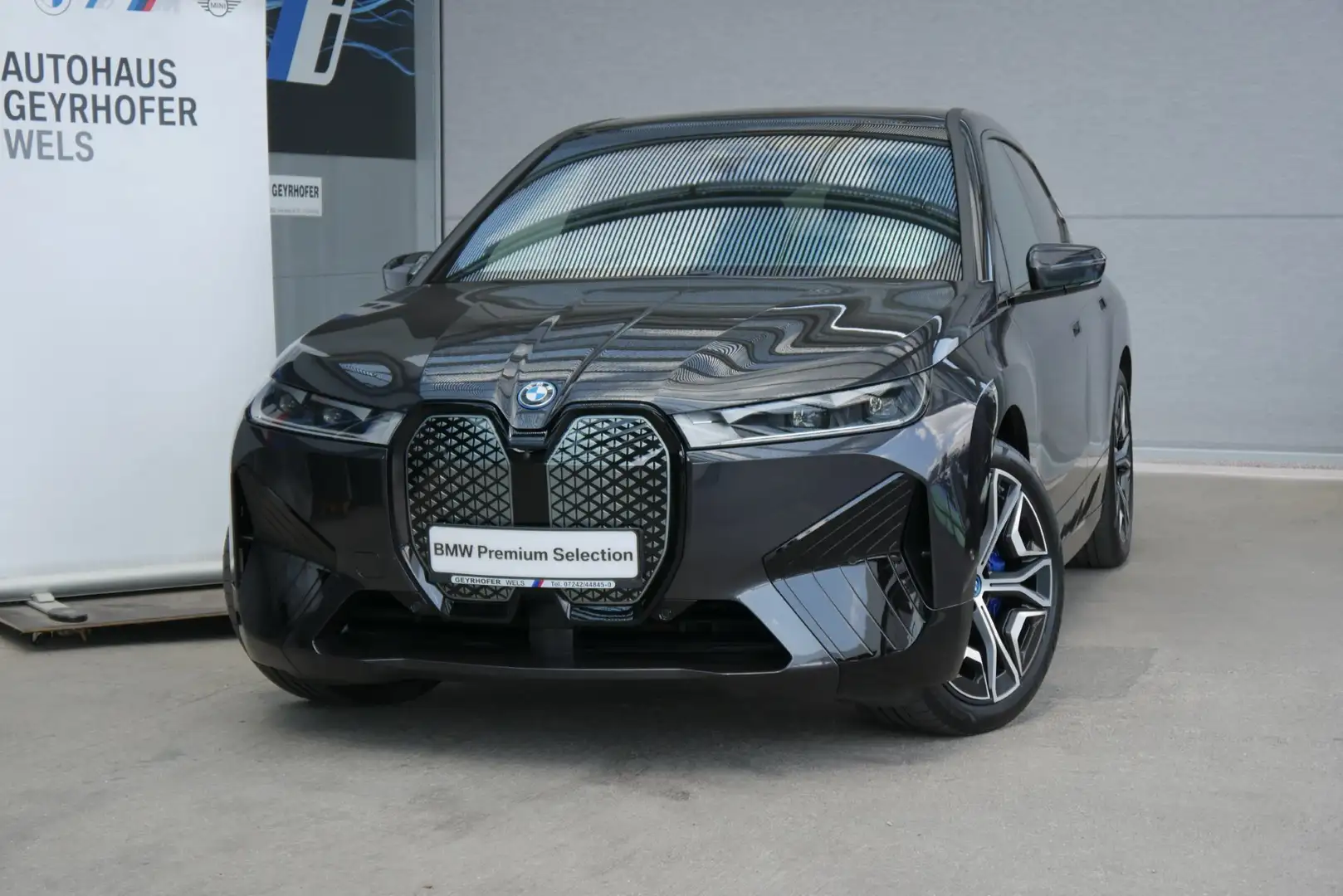 BMW iX xDrive40 71kWh *Sportpaket/AHK/Pano/Head-Up/Sitzlüftung/Soft Close/DA-Prof./H&K Sound* Grau - 2