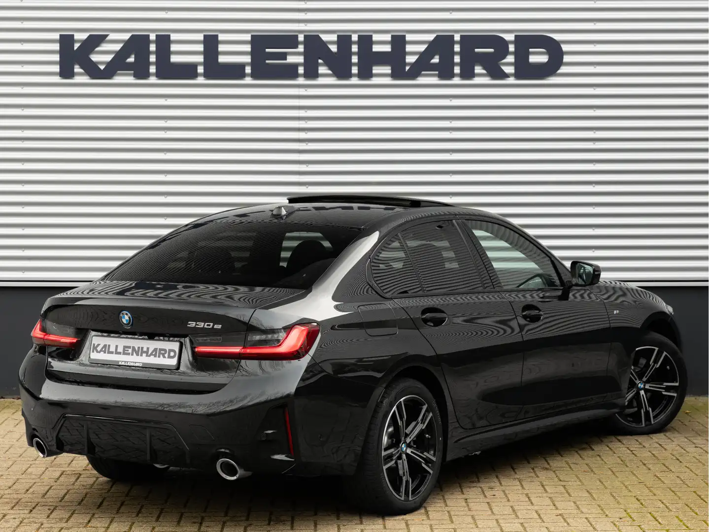 BMW 330 3-serie 330e M-Sport - LCI 2 - Schuifdak - Trekhaa Noir - 2