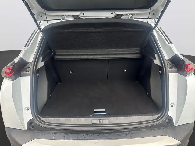 Peugeot 2008 view 9