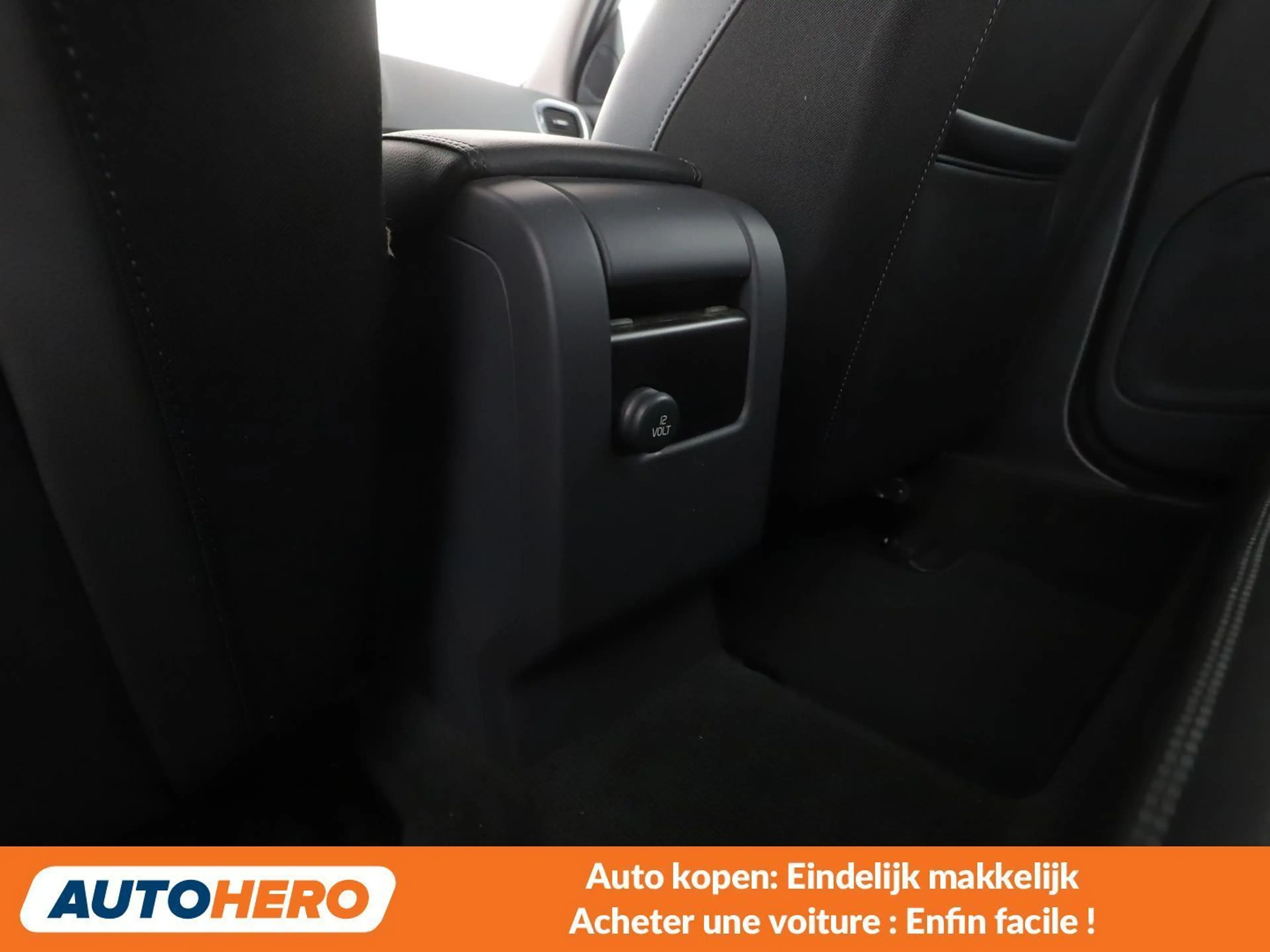 Volvo V60 Cross Country 2.0 D3 Kinetic — photo 14