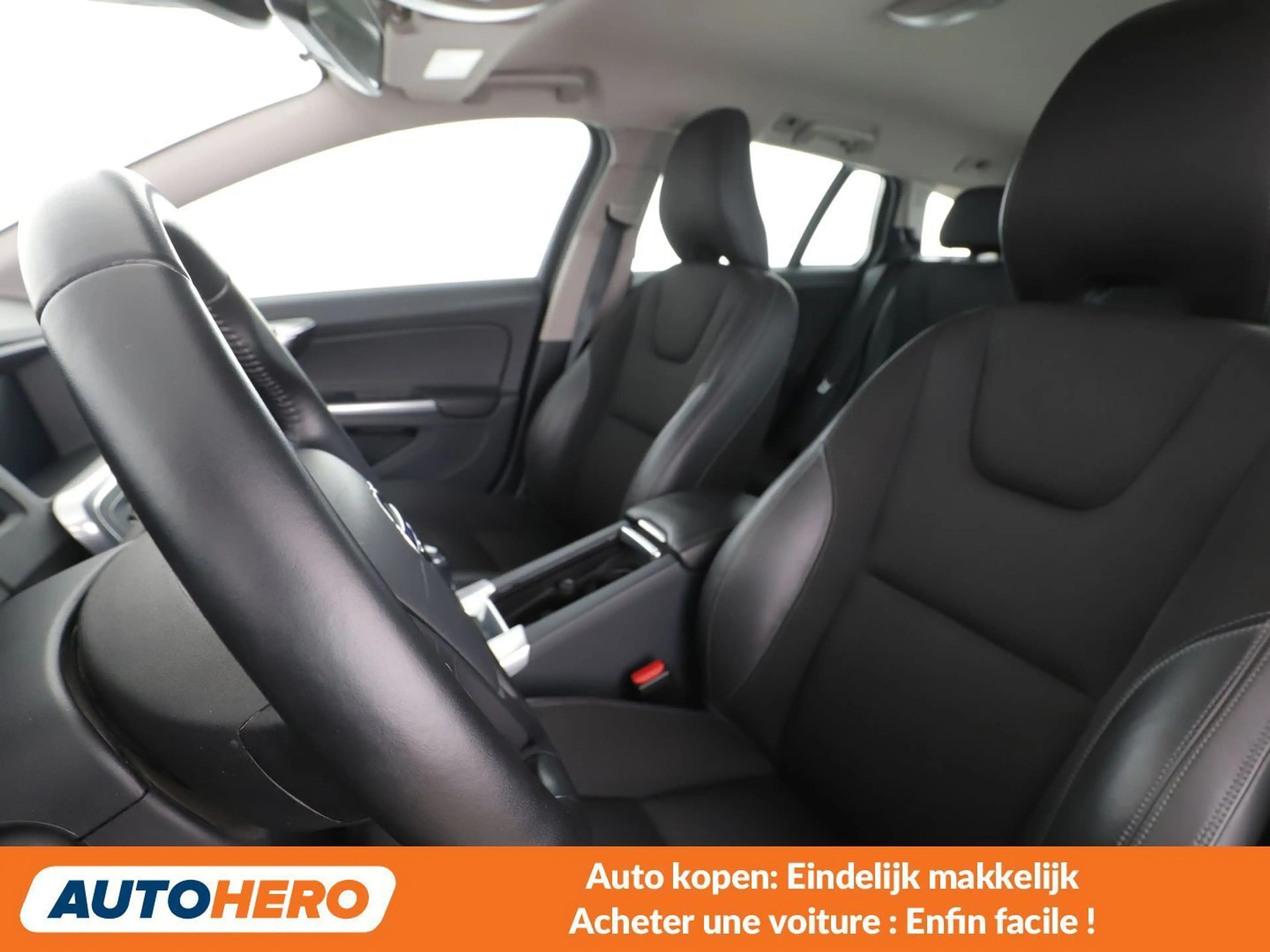 Volvo V60 Cross Country 2.0 D3 Kinetic — photo 15
