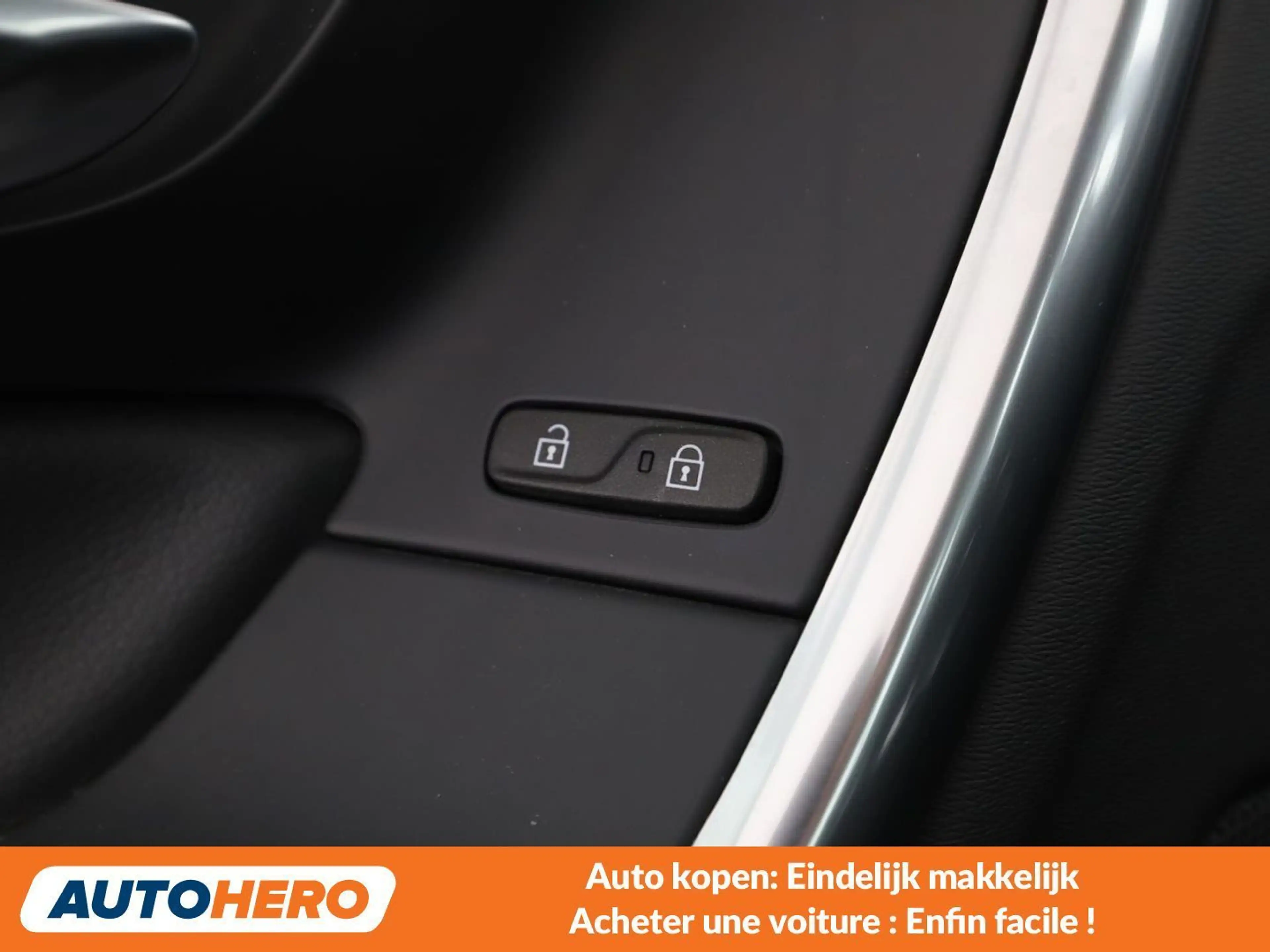 Volvo V60 Cross Country 2.0 D3 Kinetic — photo 12