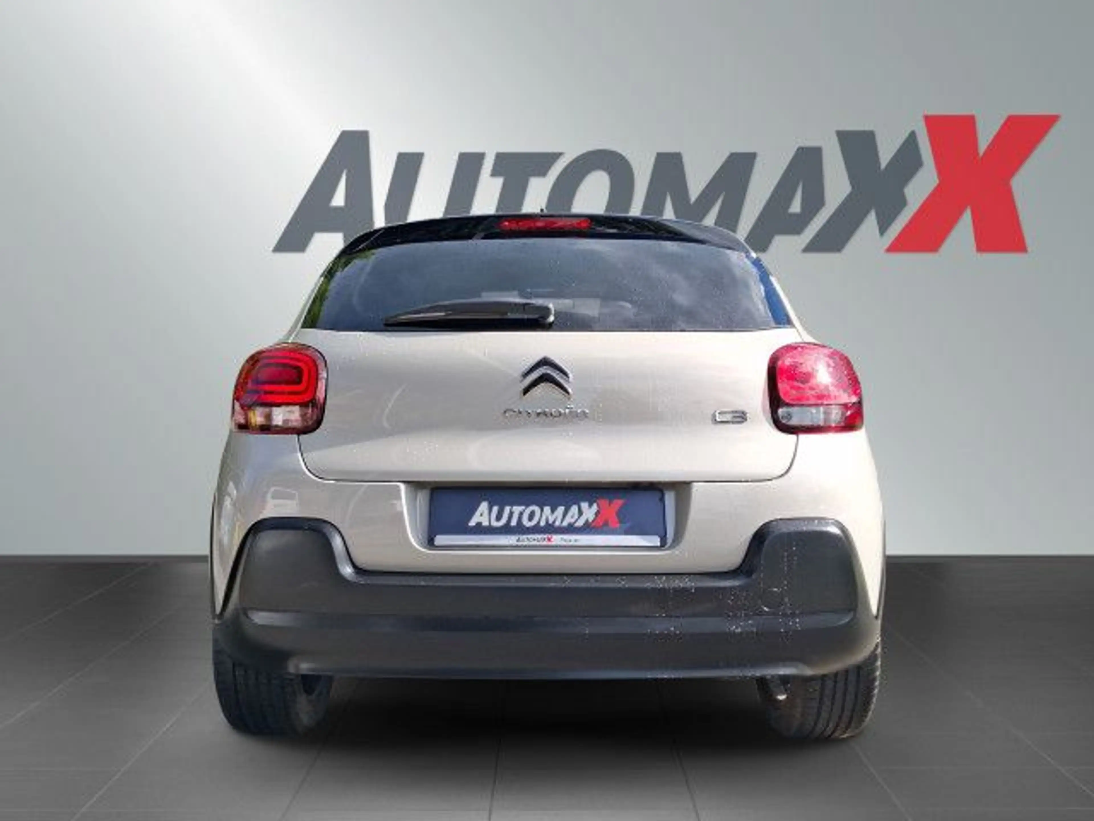 Citroen C35 C3 Pure Tech 82 SHINE Navi LED CarPlay Bluetooth — photo 7