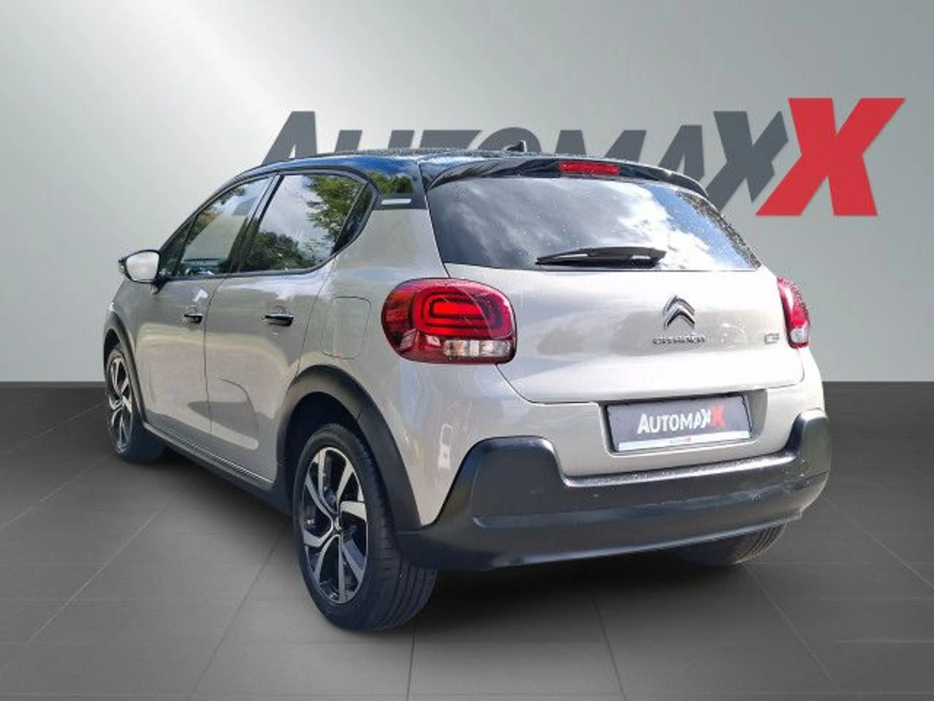 Citroen C35 C3 Pure Tech 82 SHINE Navi LED CarPlay Bluetooth — photo 3