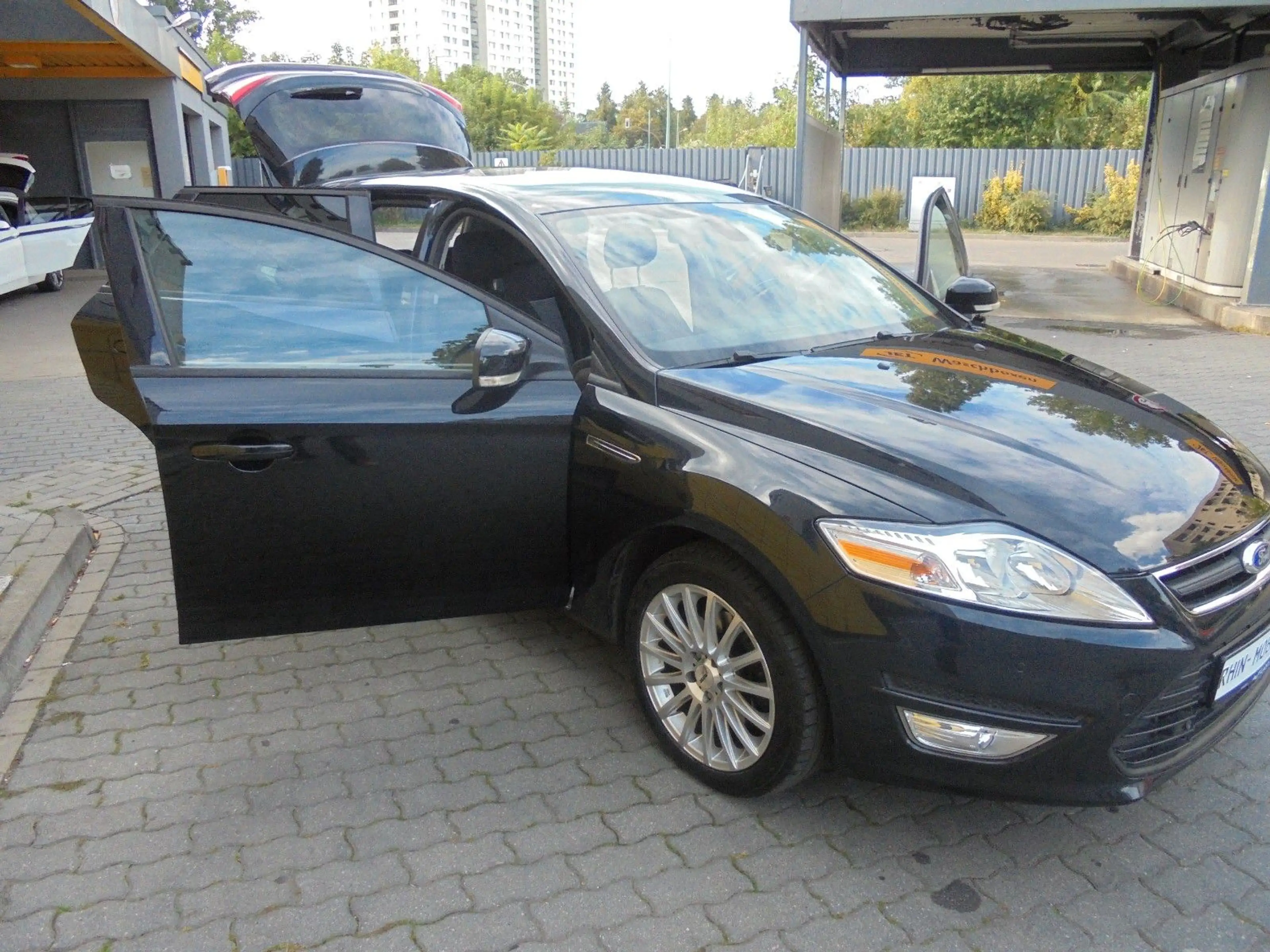 Ford Mondeo 2,0 Champions Edition Turnier/ — photo 15