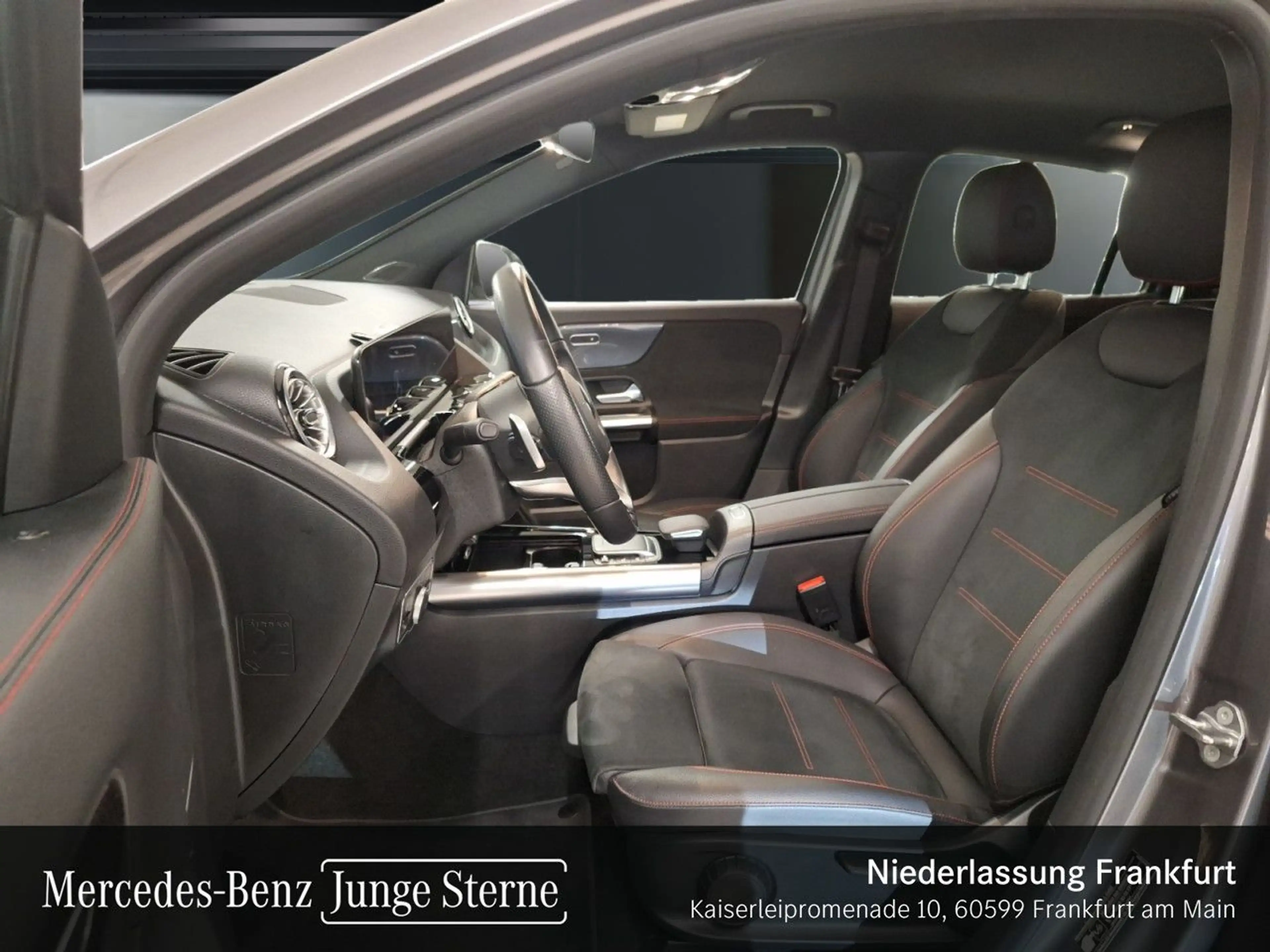 Mercedes-Benz GLA 200 AMG+AHK+LED+KAMERA+7G — photo 11