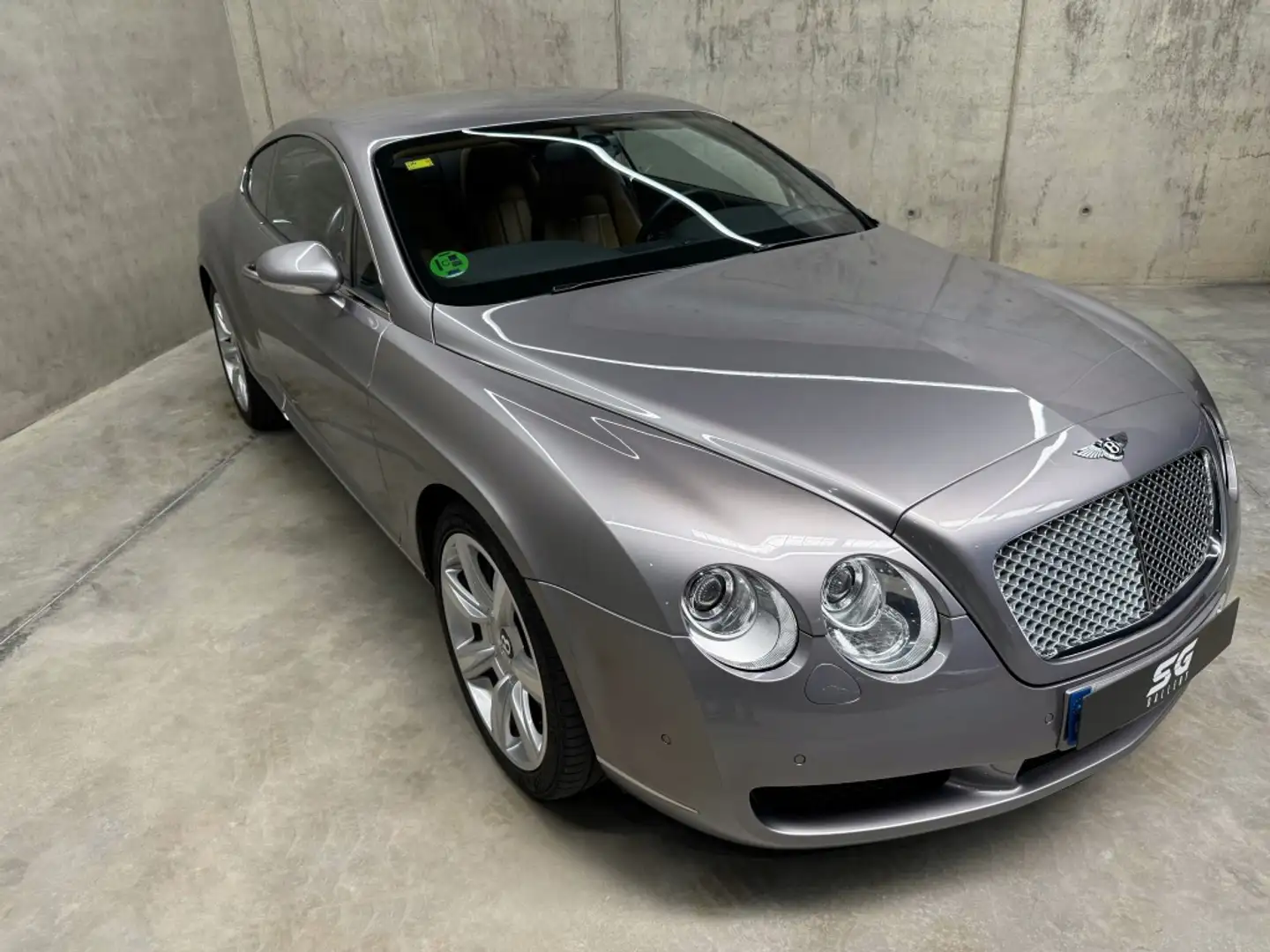 Bentley Continental GT Mulliner W12 Aut. Plateado - 2