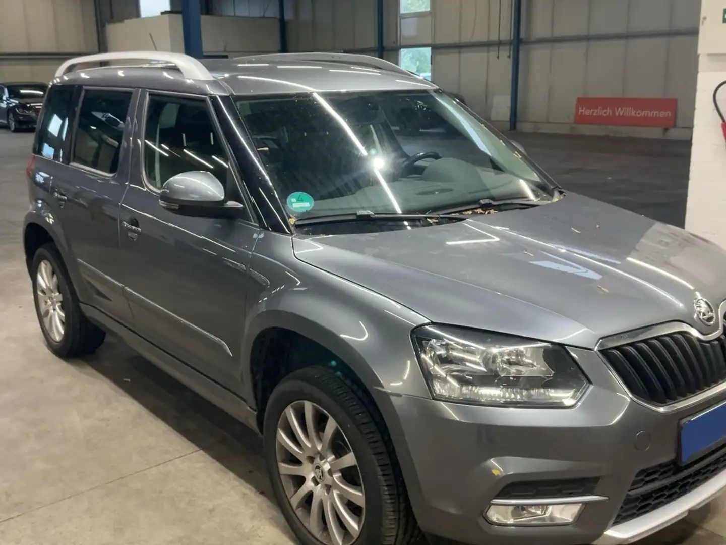 Skoda Yeti 1.4 TSI DSG Drive Grau - 1