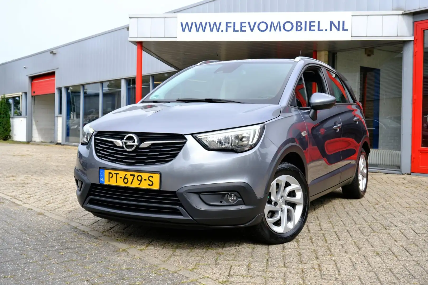 Opel Crossland X 1.6 CDTI Online Edition Grijs - 1