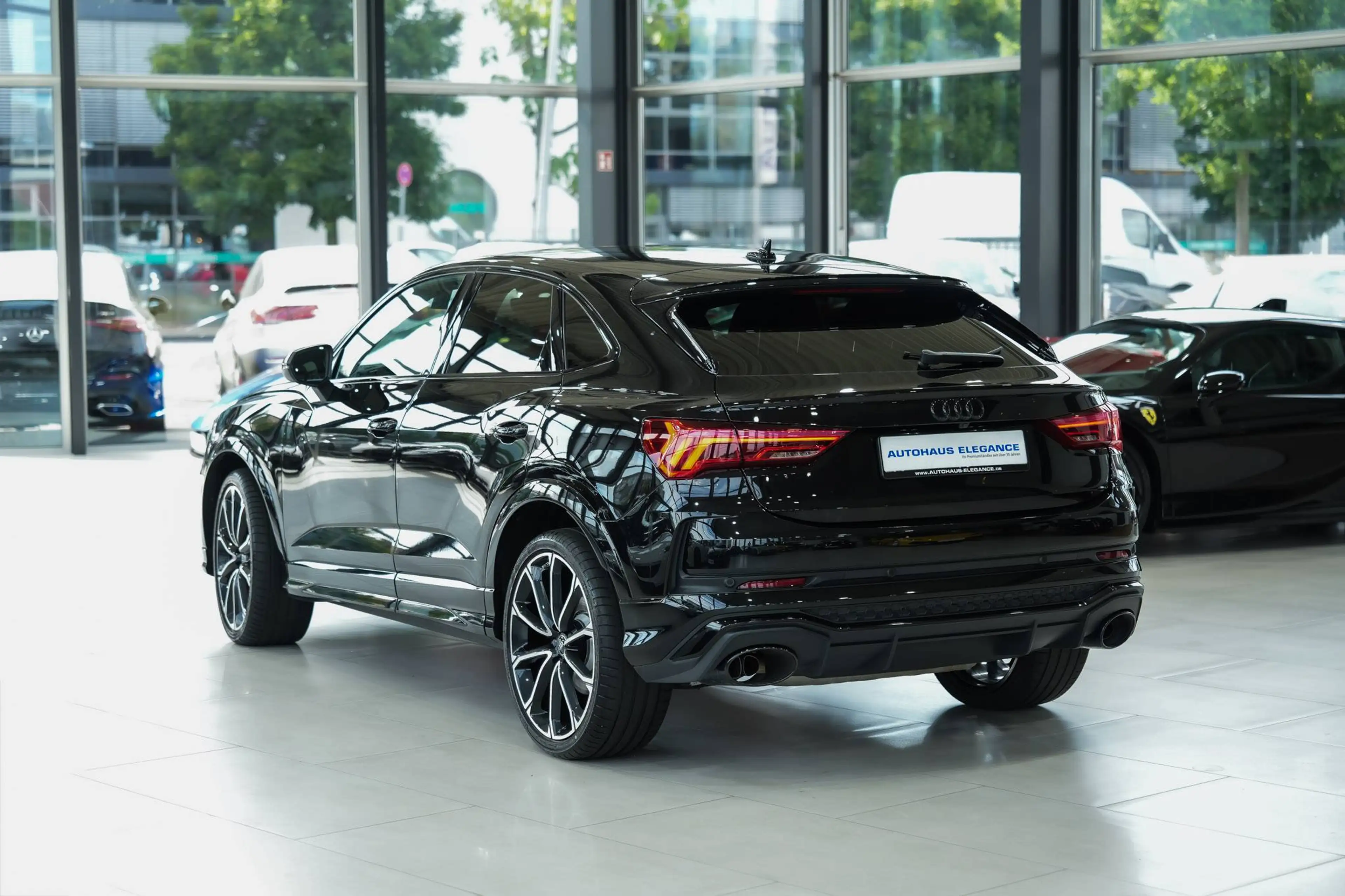 Audi RS Q3 2.5 TFSI quattro*1-HD*ABGAS*SONUS — photo 3