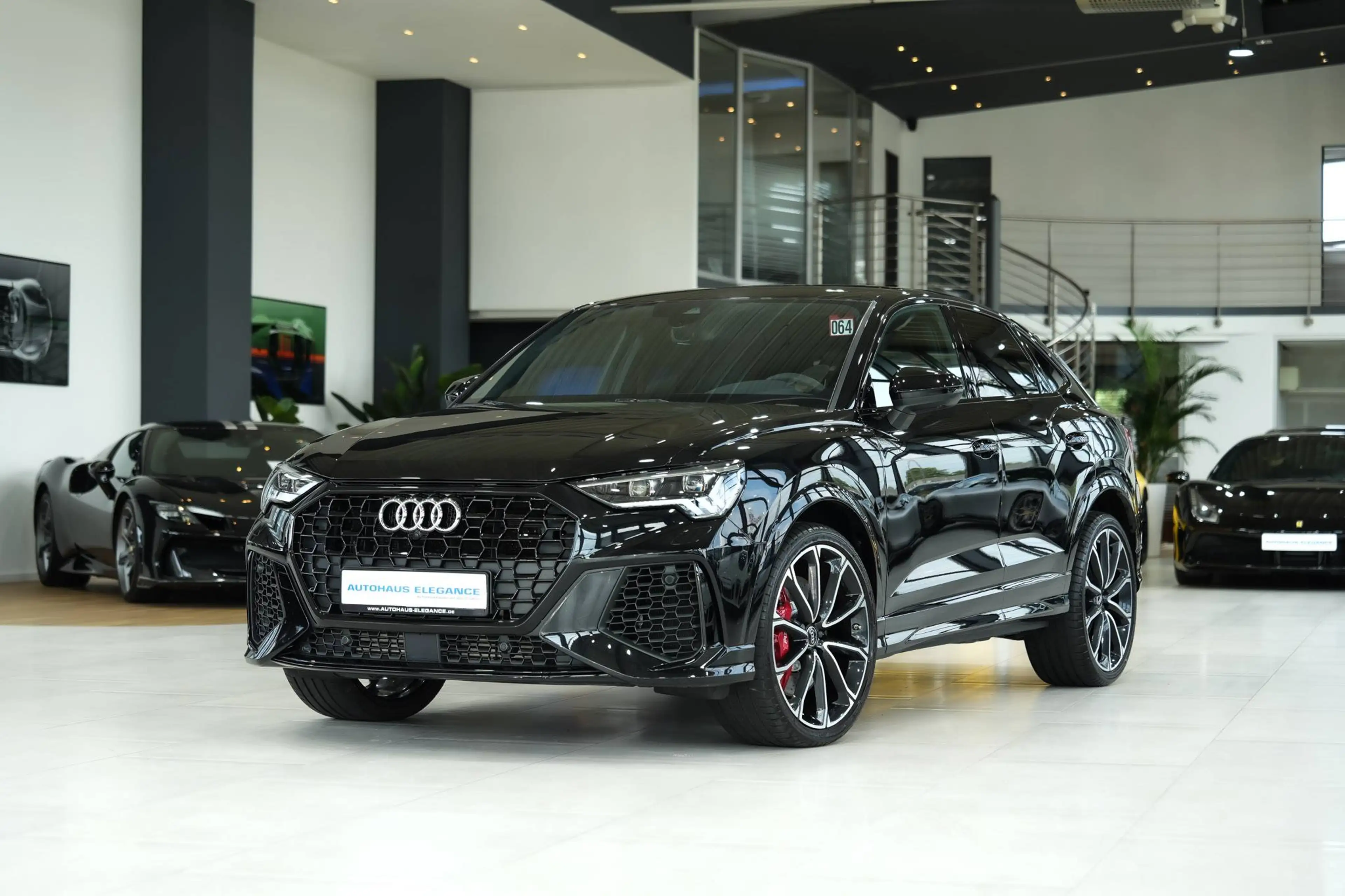 Audi RS Q3 2.5 TFSI quattro*1-HD*ABGAS*SONUS — photo 7