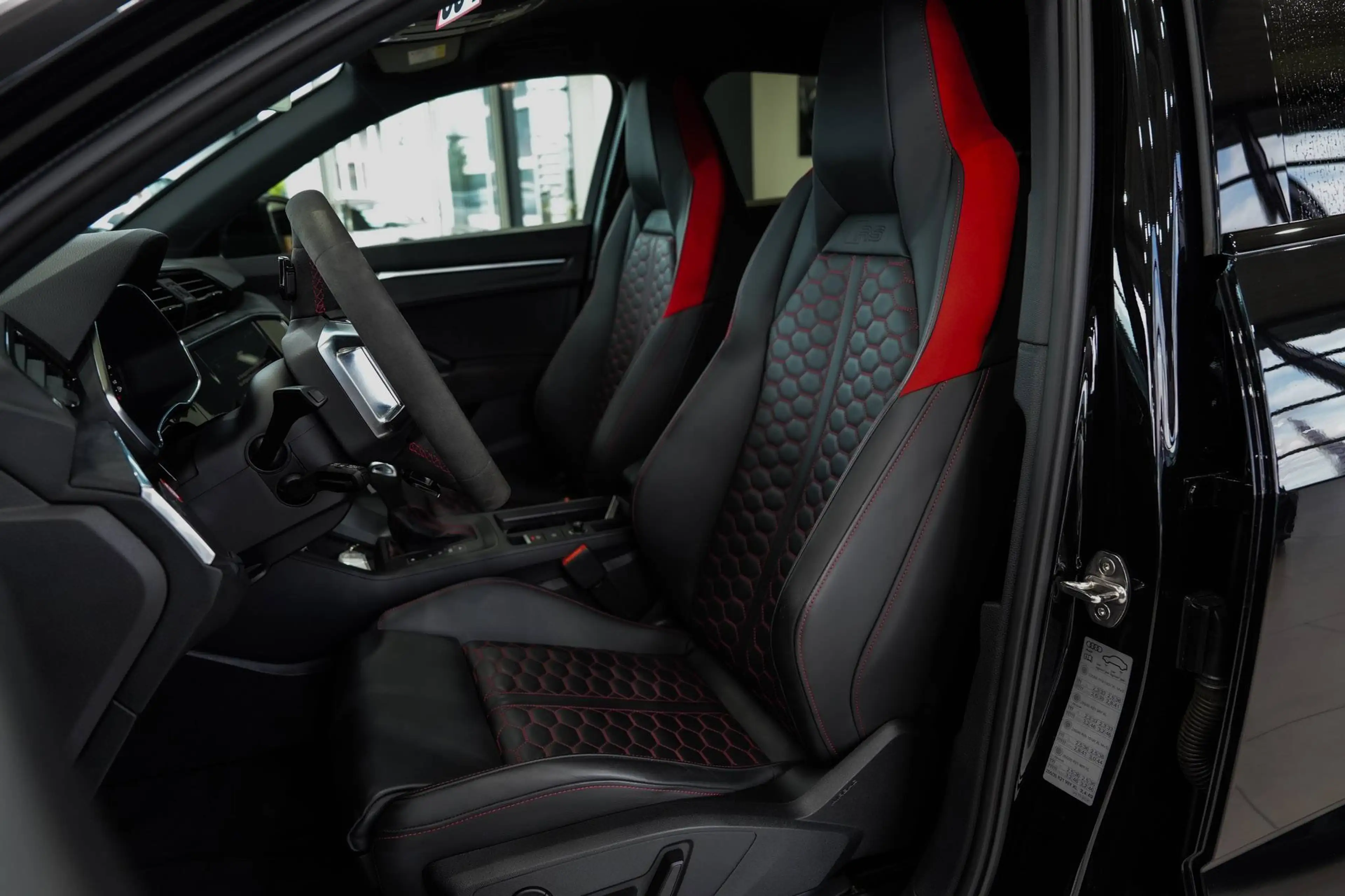 Audi RS Q3 2.5 TFSI quattro*1-HD*ABGAS*SONUS — photo 12