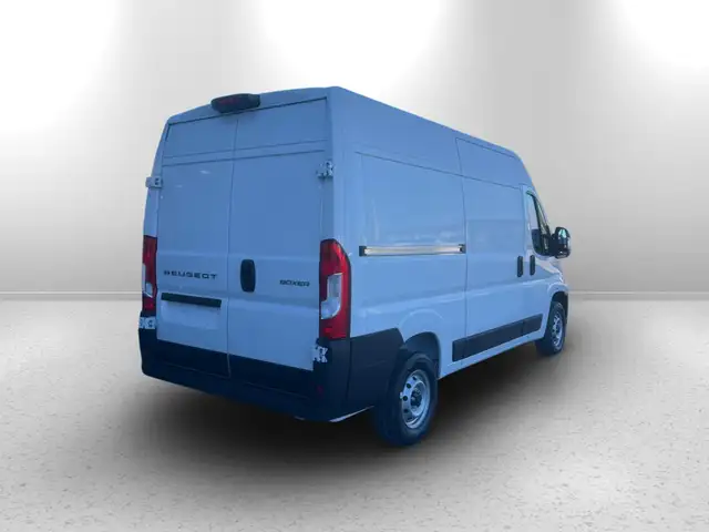 Peugeot Boxer view 5