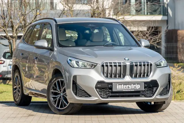 BMW X1 view 3