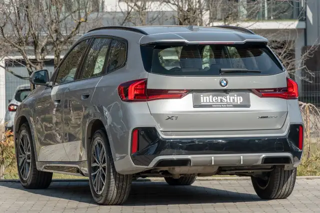 BMW X1 view 4