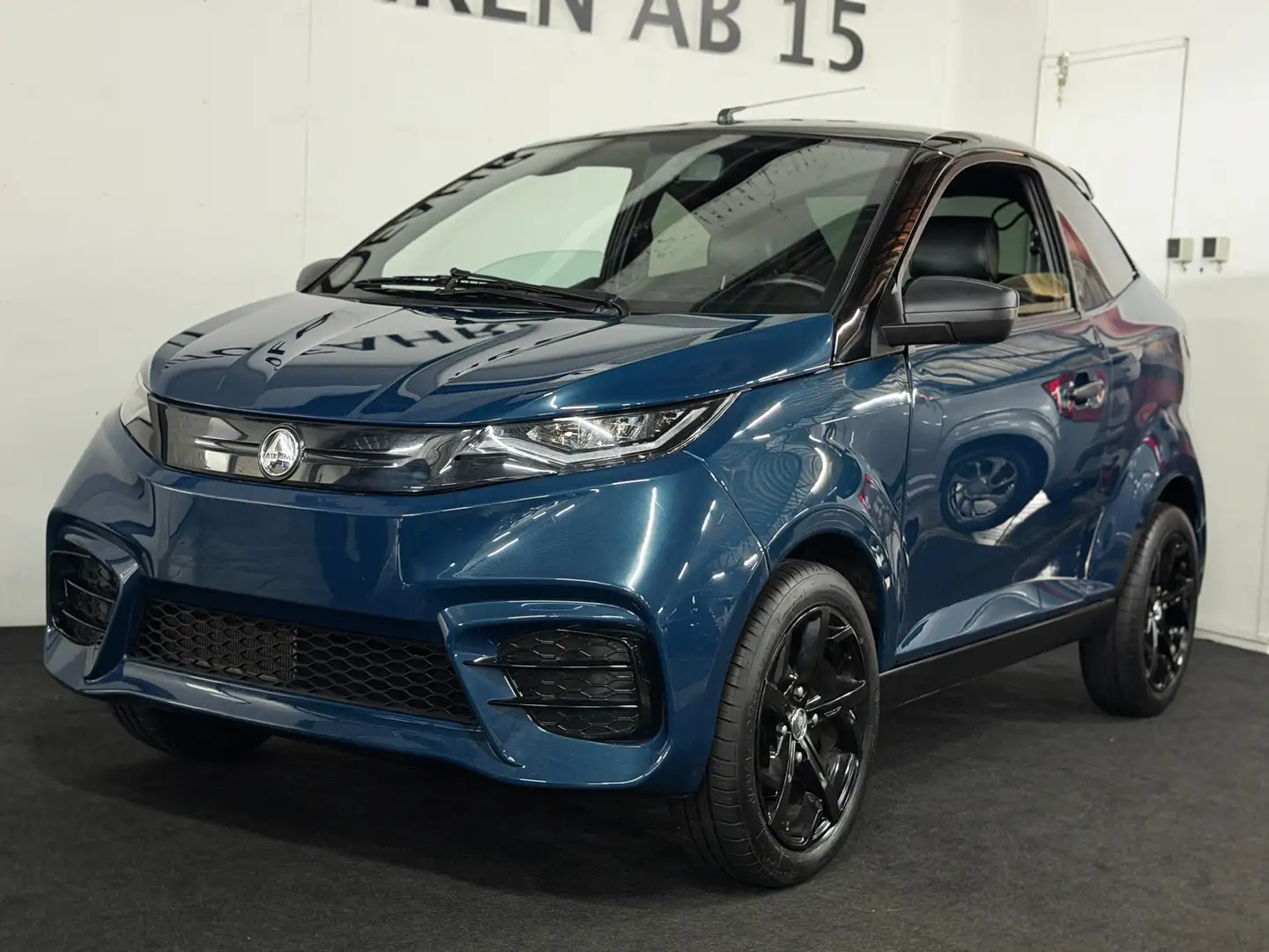 Aixam Coupe Sport, LED, Multimedia, RFK, Kubota, Mit Lieferung Azul - 2