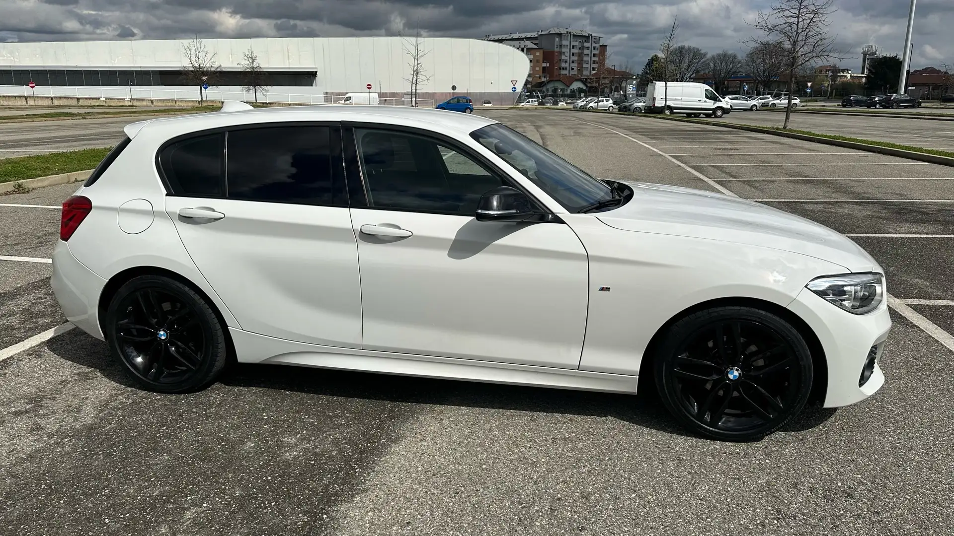 BMW 118 M Blanc - 2