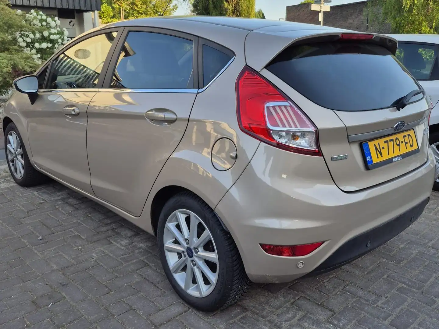 Ford Fiesta Fiesta 1.0 EcoB. Titanium Beige - 2