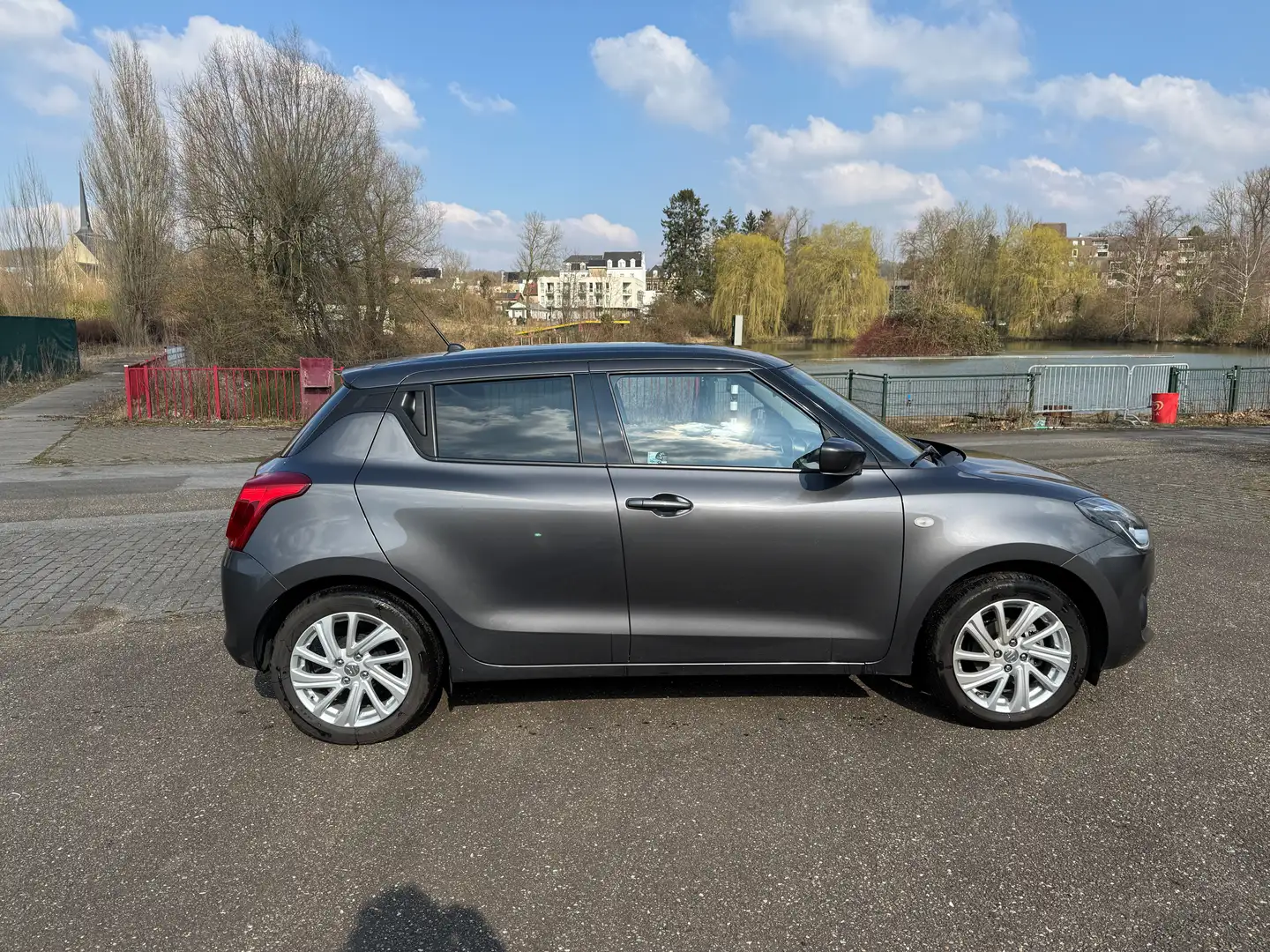 Suzuki Swift Swift 1.2 Stijl Smart Hybr Grijs - 1