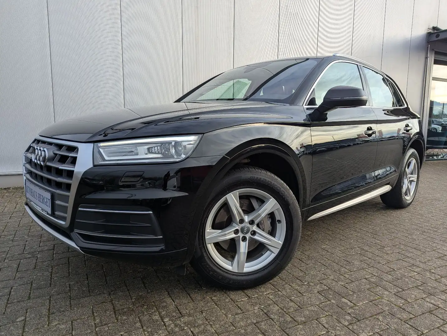 Audi Q5 40 TDI quattro s-tronic sport Noir - 1