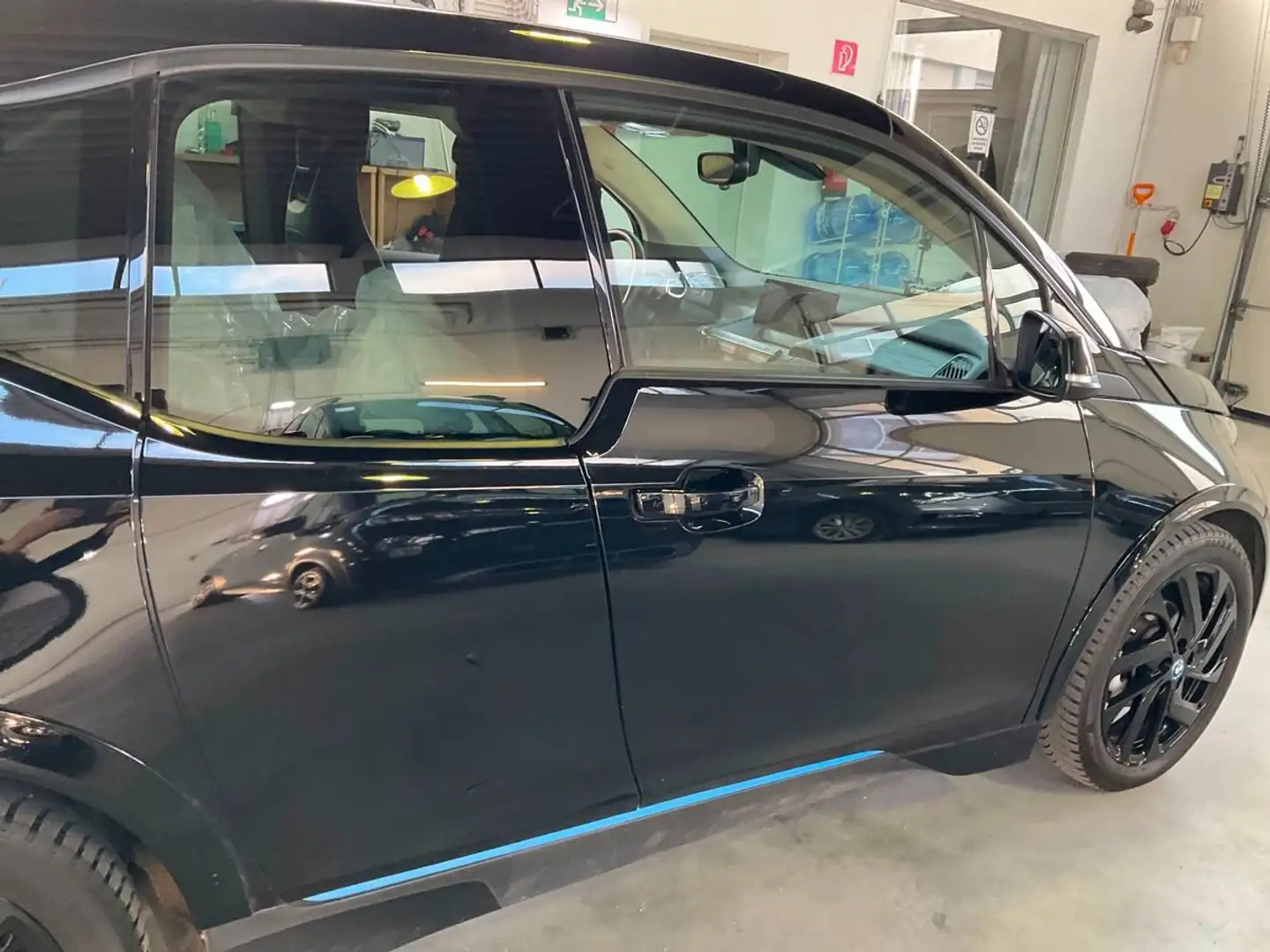 BMW i3 i3 i3s Schwarz - 2