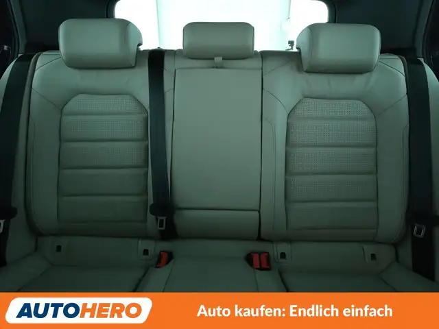 Volkswagen Golf view 15