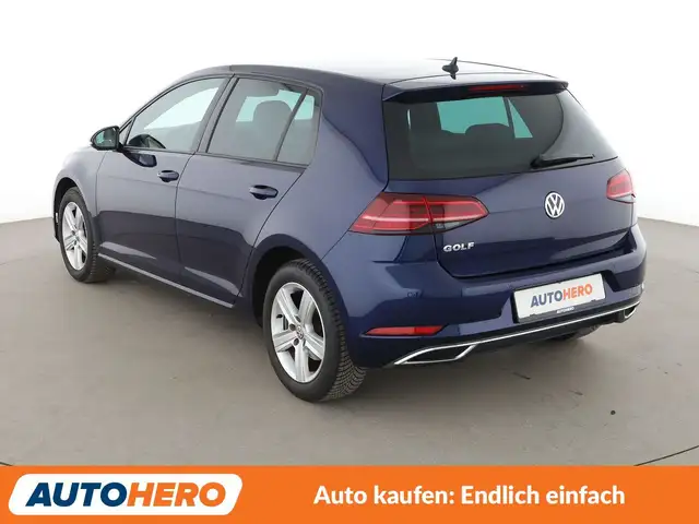 Volkswagen Golf view 4