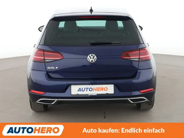 Volkswagen Golf view 5