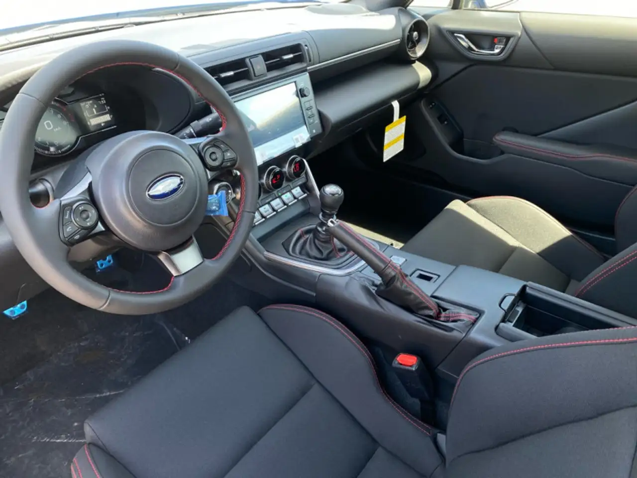 Subaru BRZ снимка Subaru BRZ