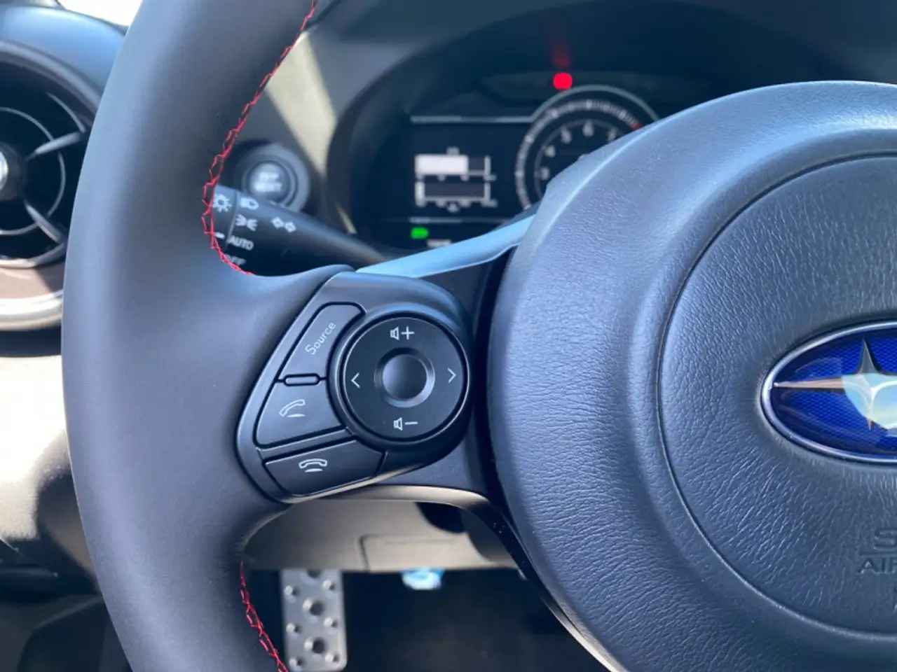 Subaru BRZ снимка Subaru BRZ