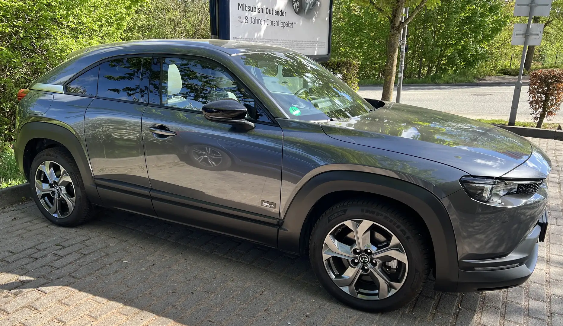 Mazda MX-30 e-SKYACTIV Premium Comfort Modern Confidence Grau - 2
