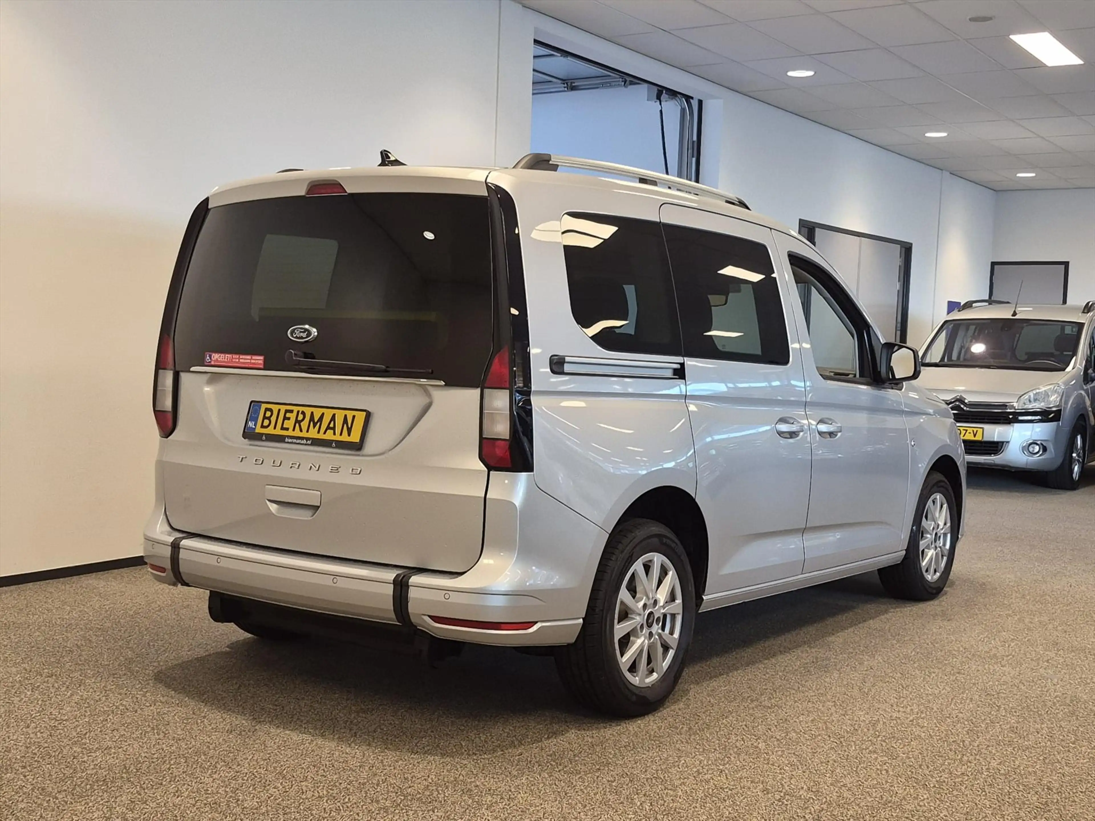 Ford Tourneo Connect L1 Rolstoelauto Automaat 3+1 of 5+0 — photo 12