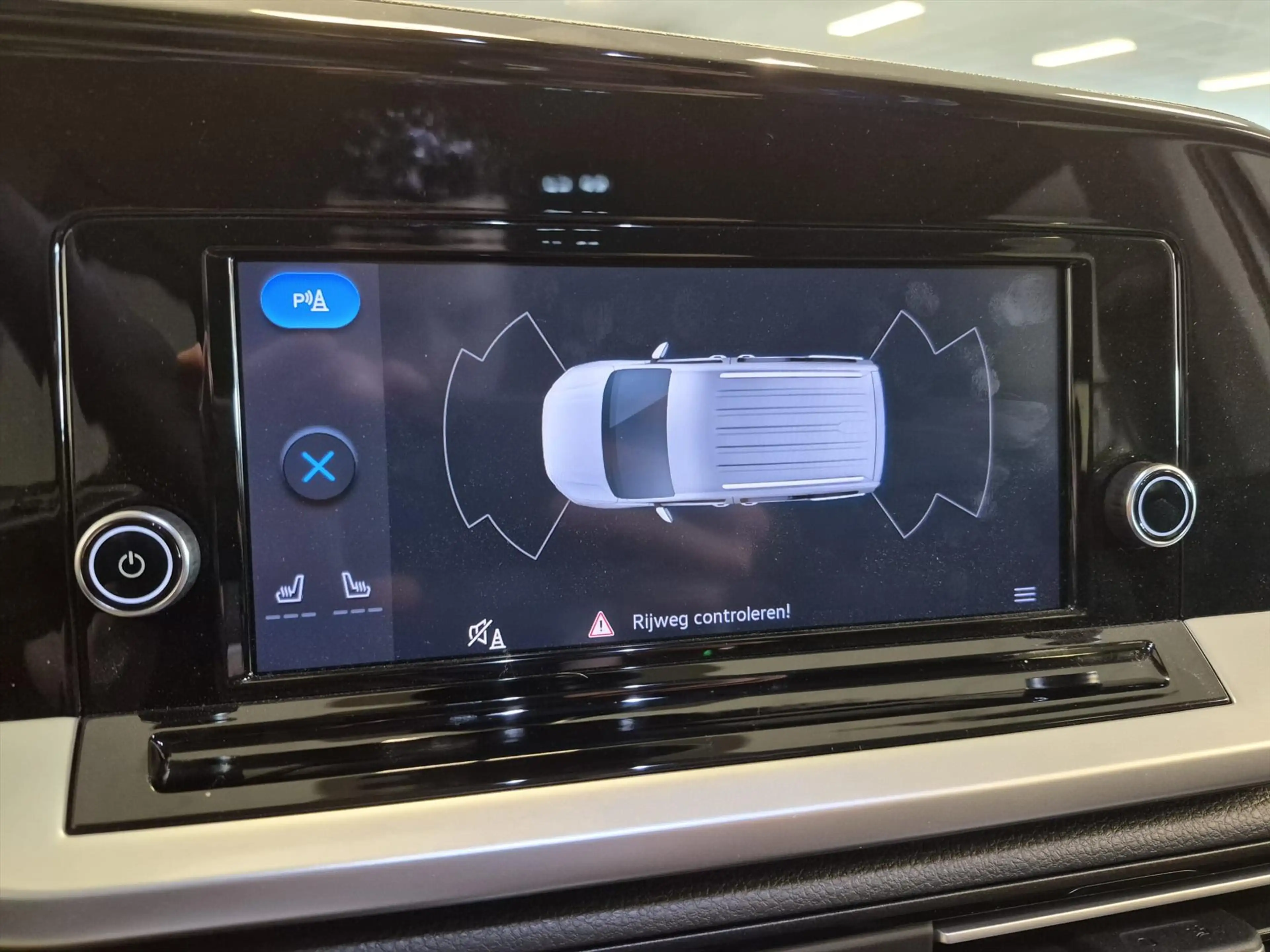 Ford Tourneo Connect L1 Rolstoelauto Automaat 3+1 of 5+0 — photo 24