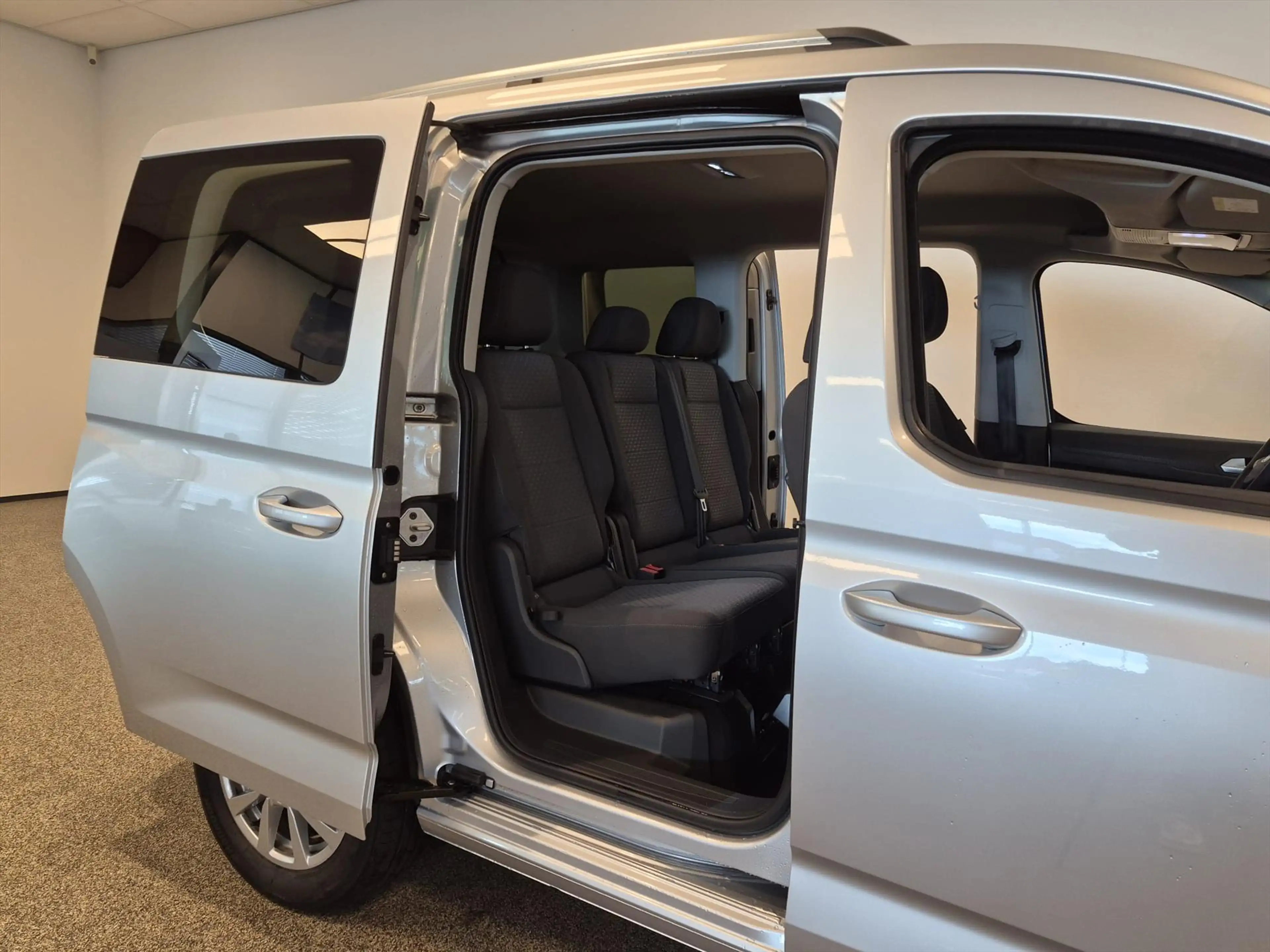 Ford Tourneo Connect L1 Rolstoelauto Automaat 3+1 of 5+0 — photo 14