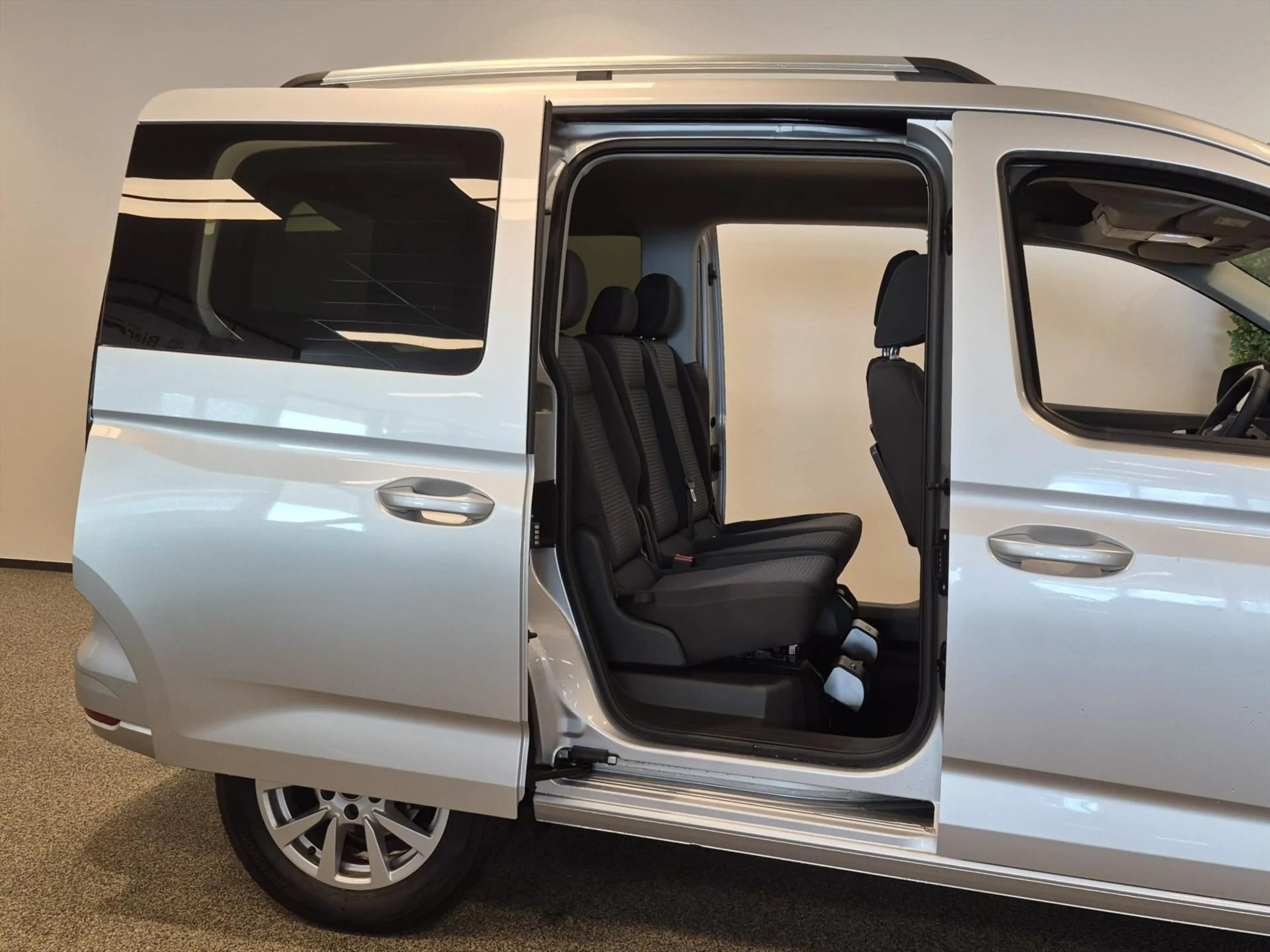 Ford Tourneo Connect L1 Rolstoelauto Automaat 3+1 of 5+0 — photo 15