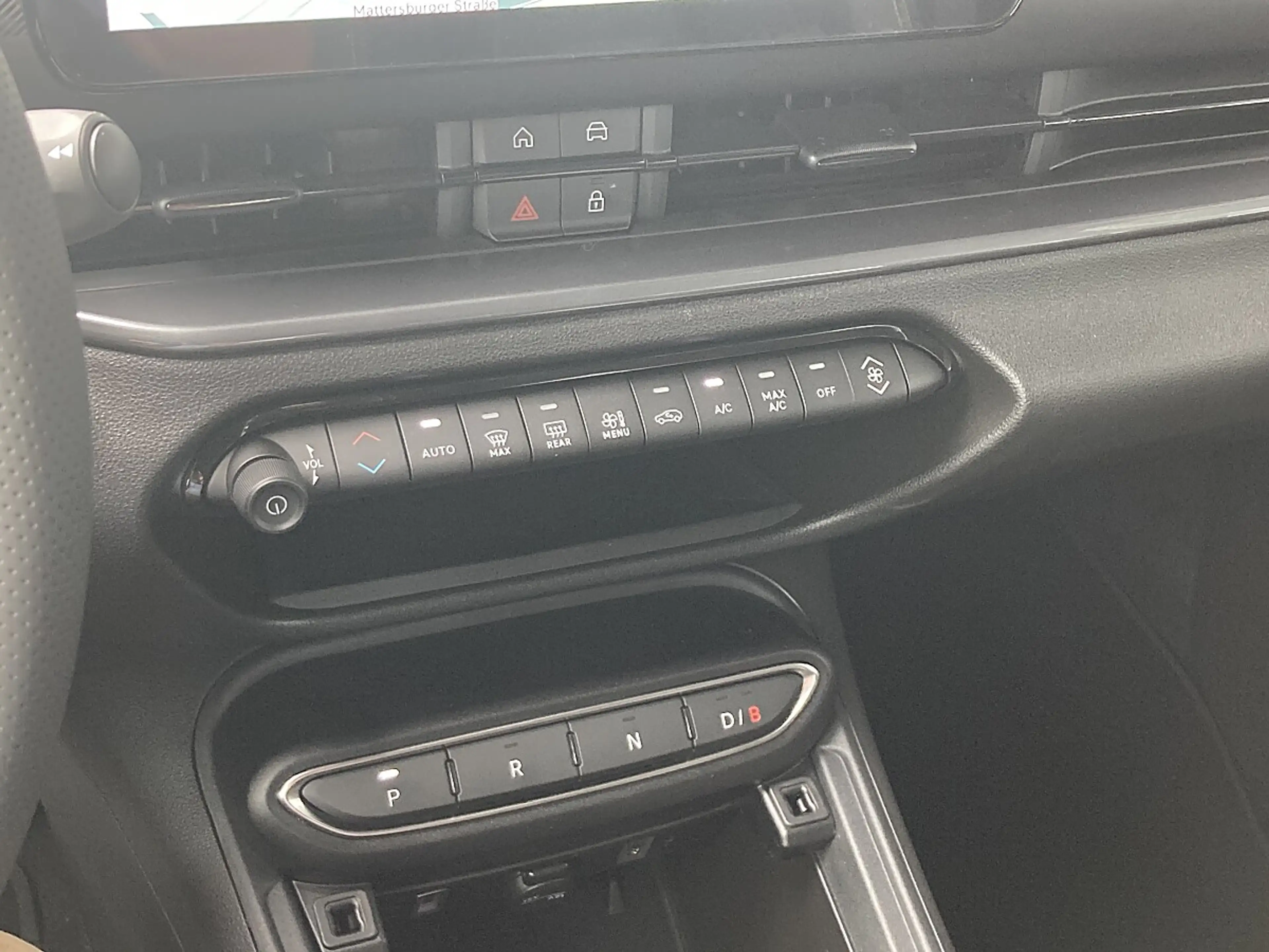 Abarth 600e 54kWh Competizione — photo 11