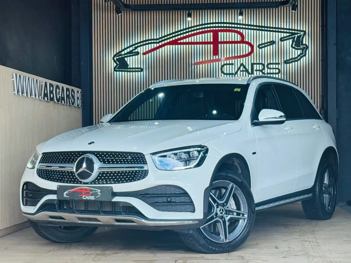 Mercedes-Benz GLC 300 de 4-Matic PHEV * HYBRID * PACK AMG * Blanc - 1