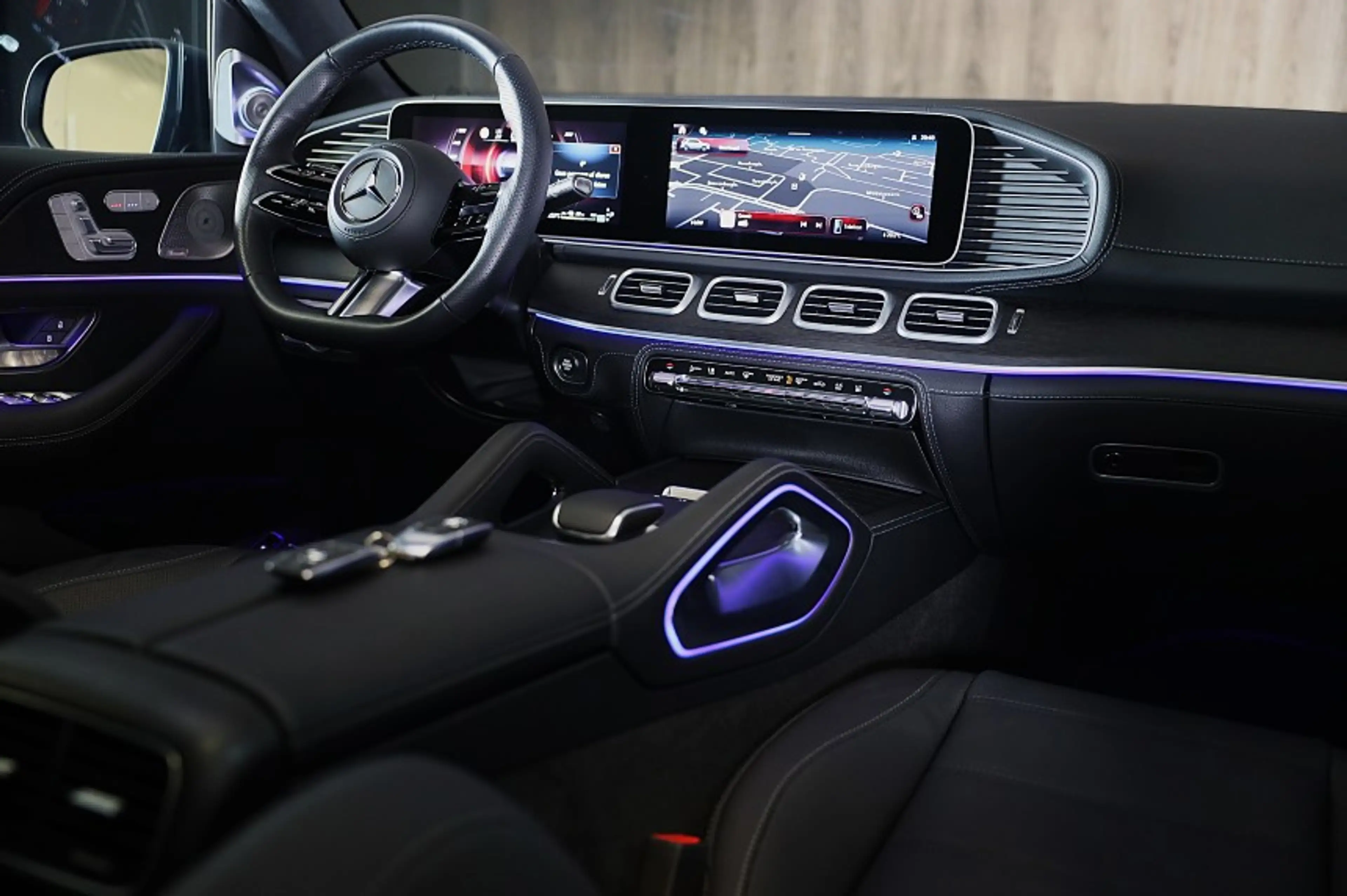 Mercedes-Benz GLE 400 e 4MATIC AMG 63 Look / Massage / Softclose / Head — photo 6