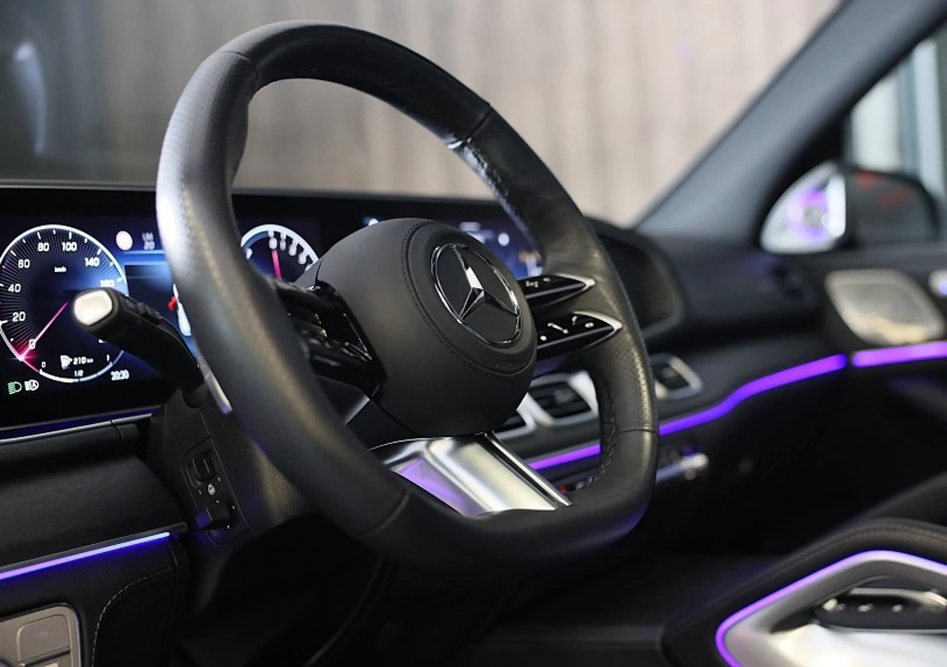 Mercedes-Benz GLE 400 e 4MATIC AMG 63 Look / Massage / Softclose / Head — photo 19