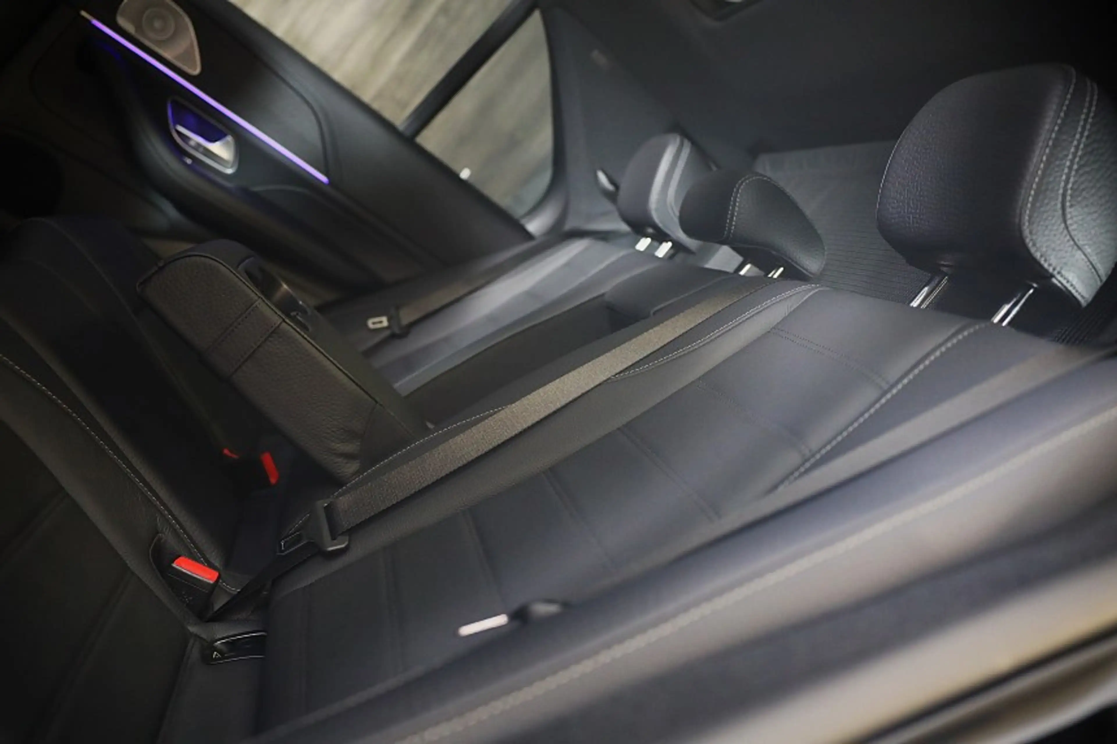 Mercedes-Benz GLE 400 e 4MATIC AMG 63 Look / Massage / Softclose / Head — photo 37