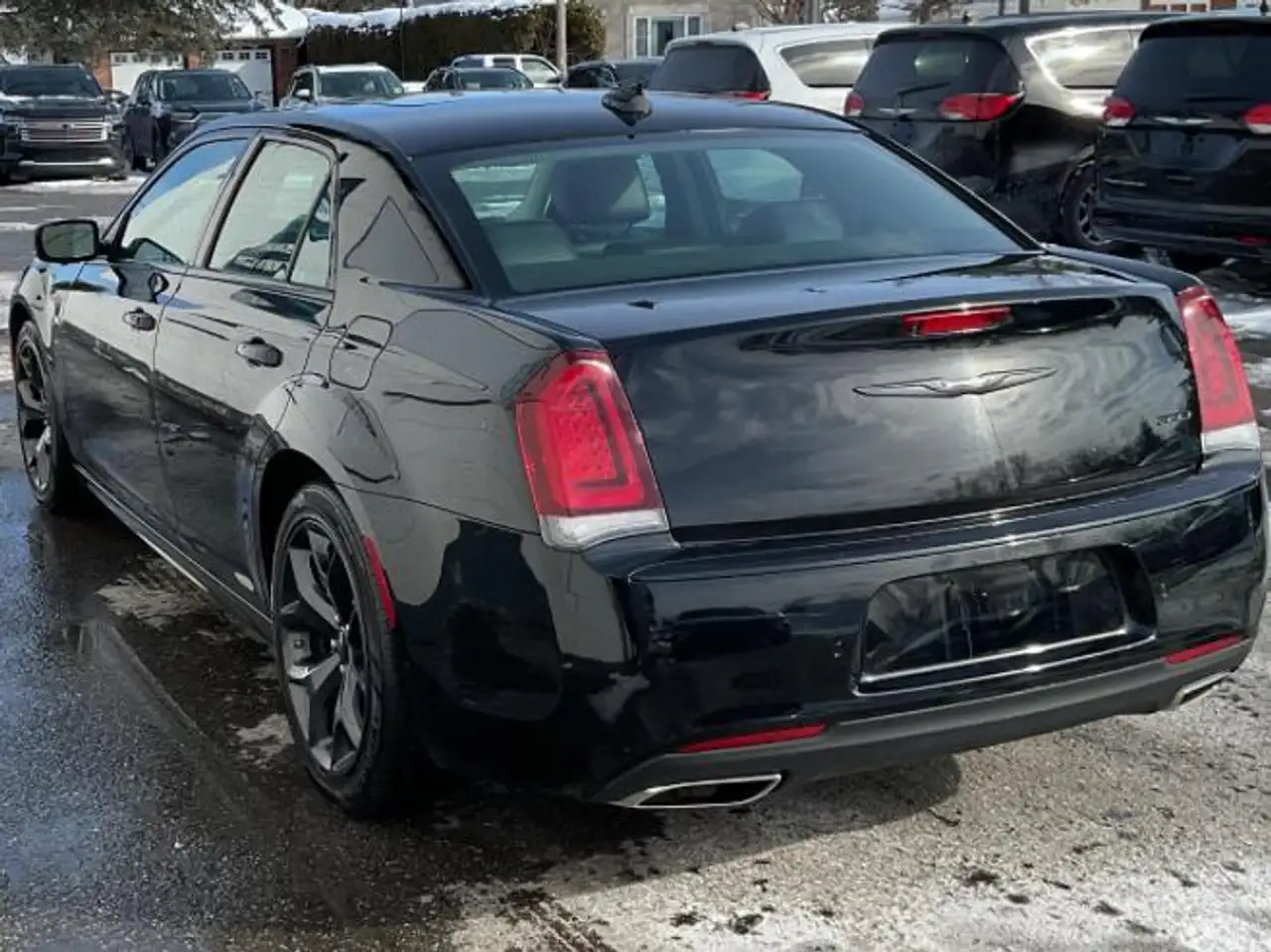 2023 Chrysler 300